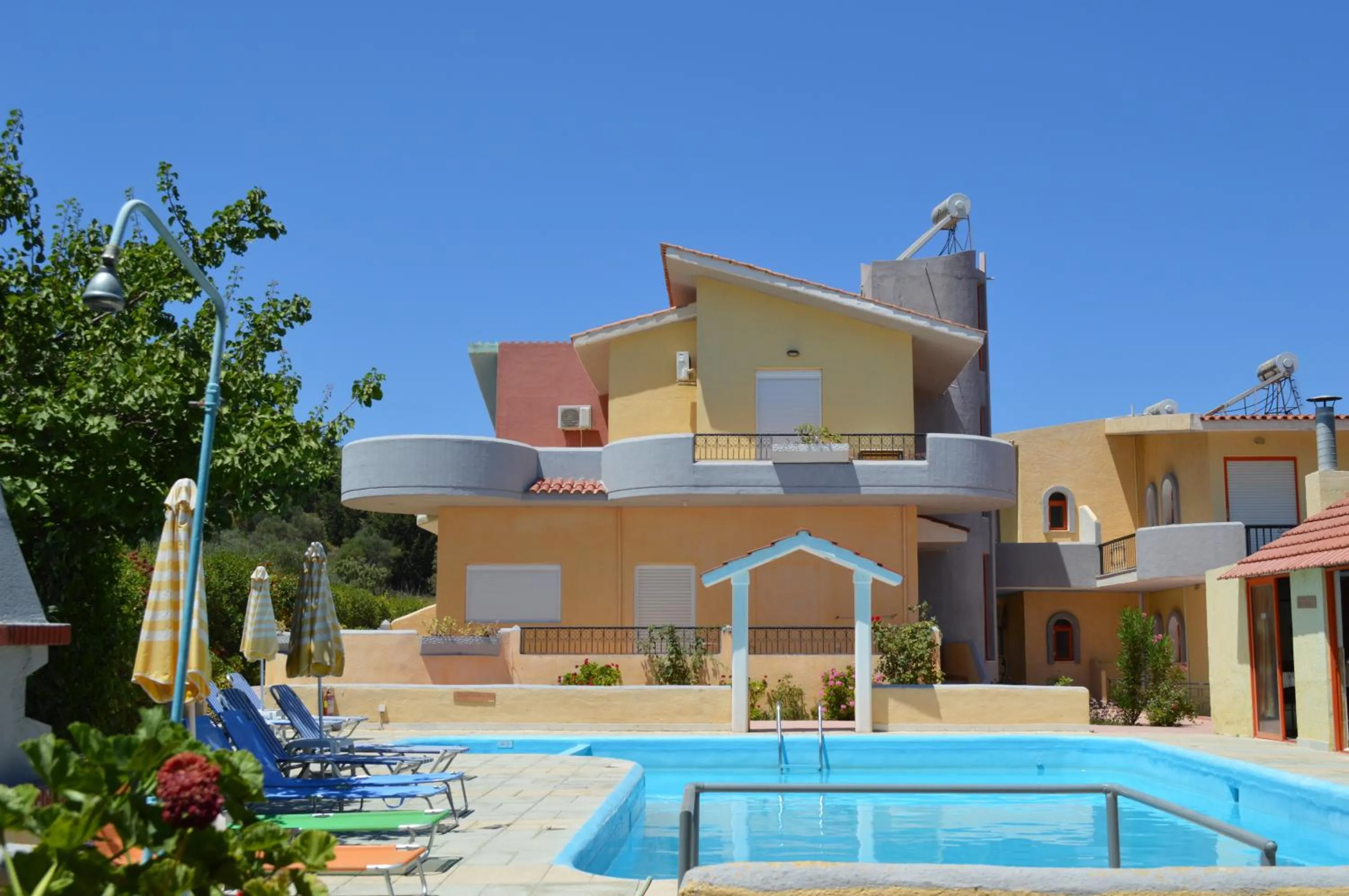 Facade/entrance in Villa Sofia