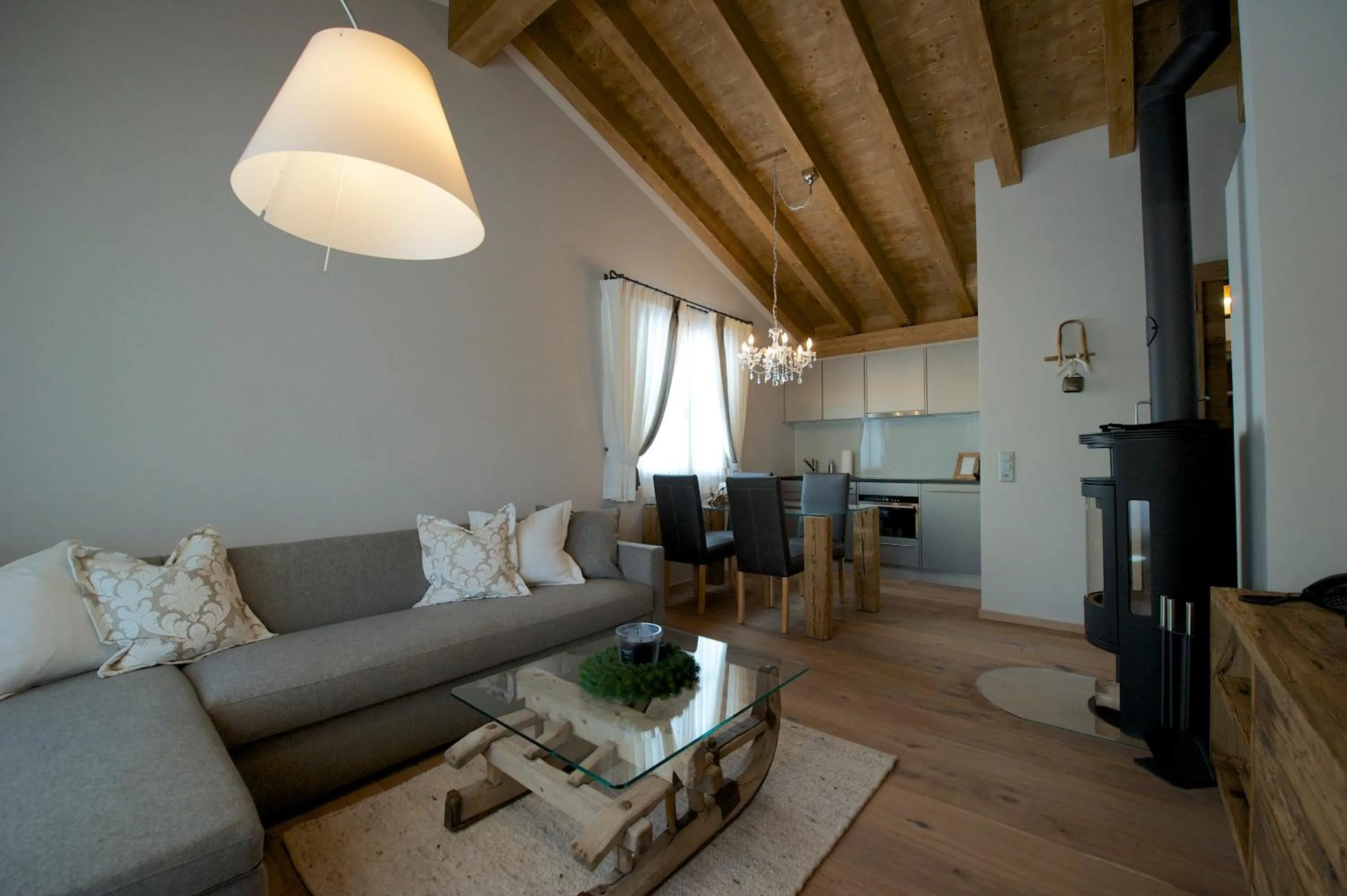 Kitchen or kitchenette in Hotelino Petit Chalet