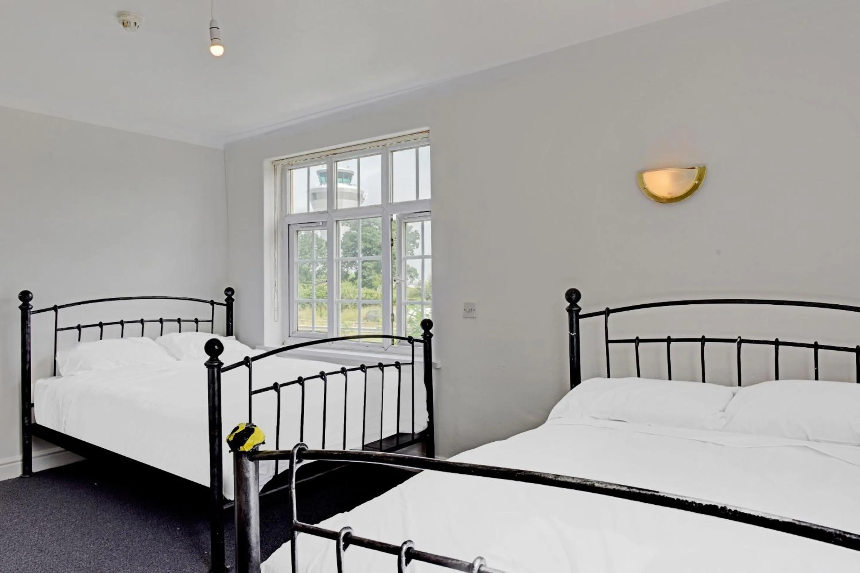 Bedroom, Bed in The Gables Hotel, Birmingham Airport