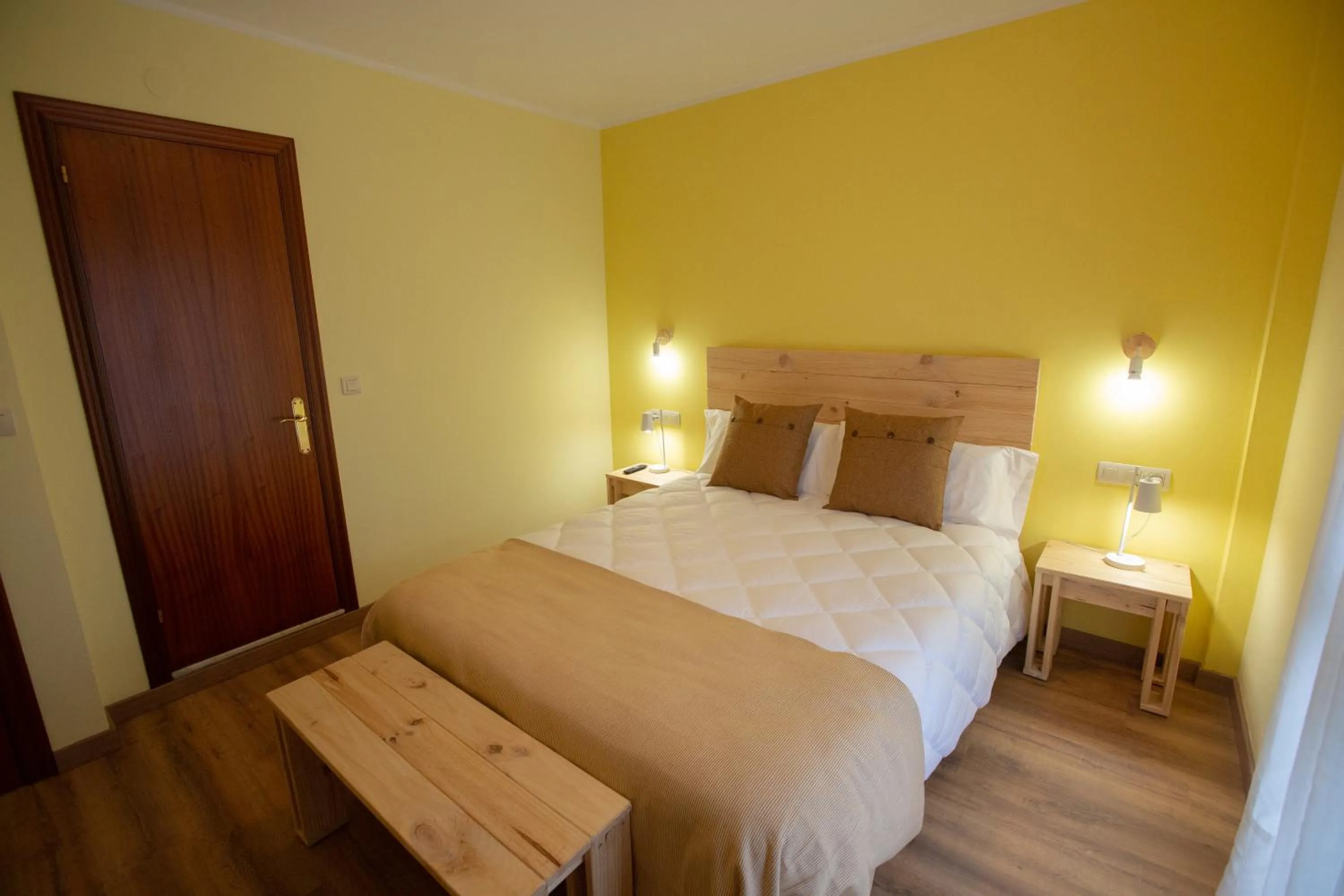 Photo of the whole room, Bed in La Casona de Cardes