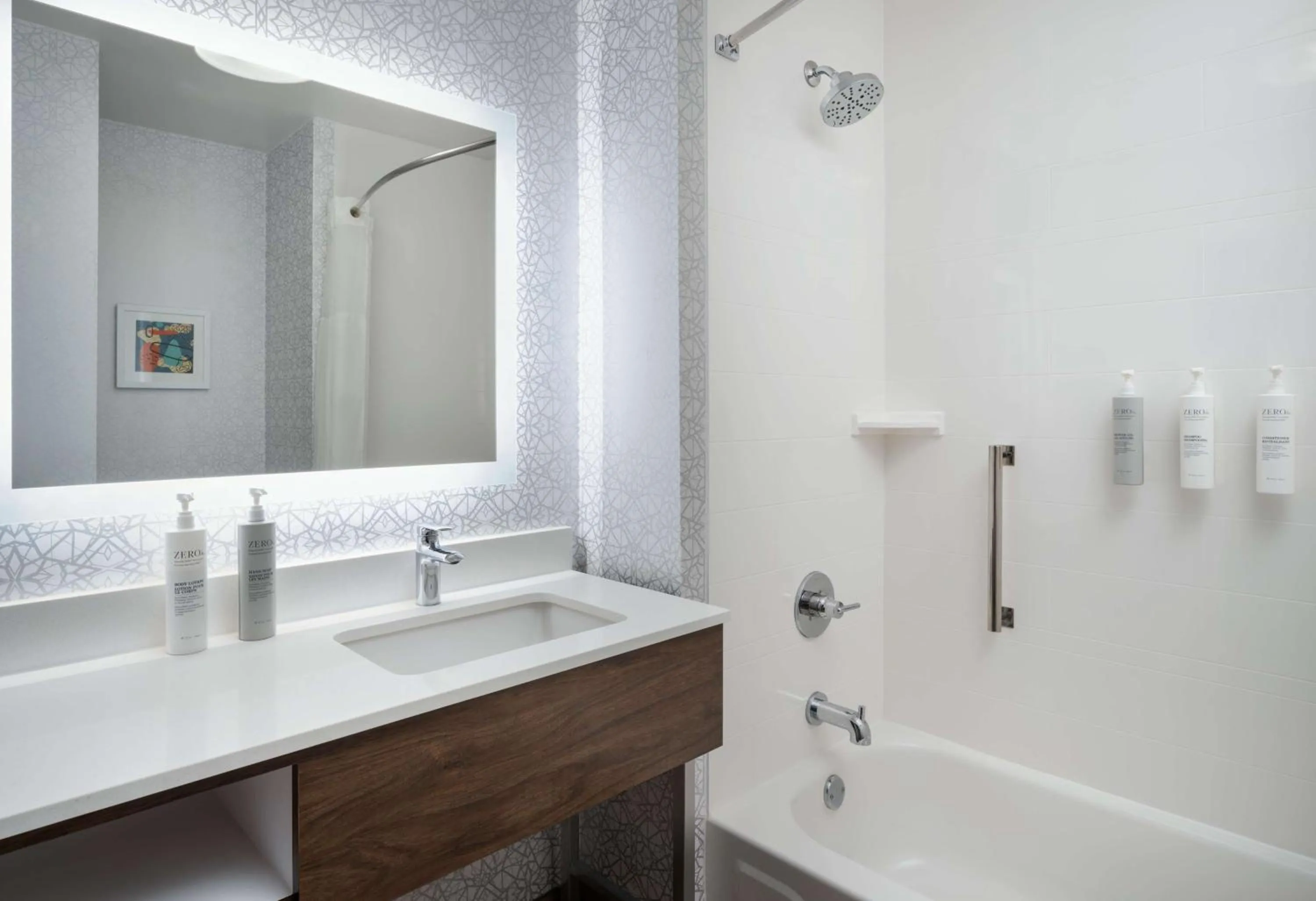 Bathroom in Hampton Inn & Suites Memphis East Germantown Area