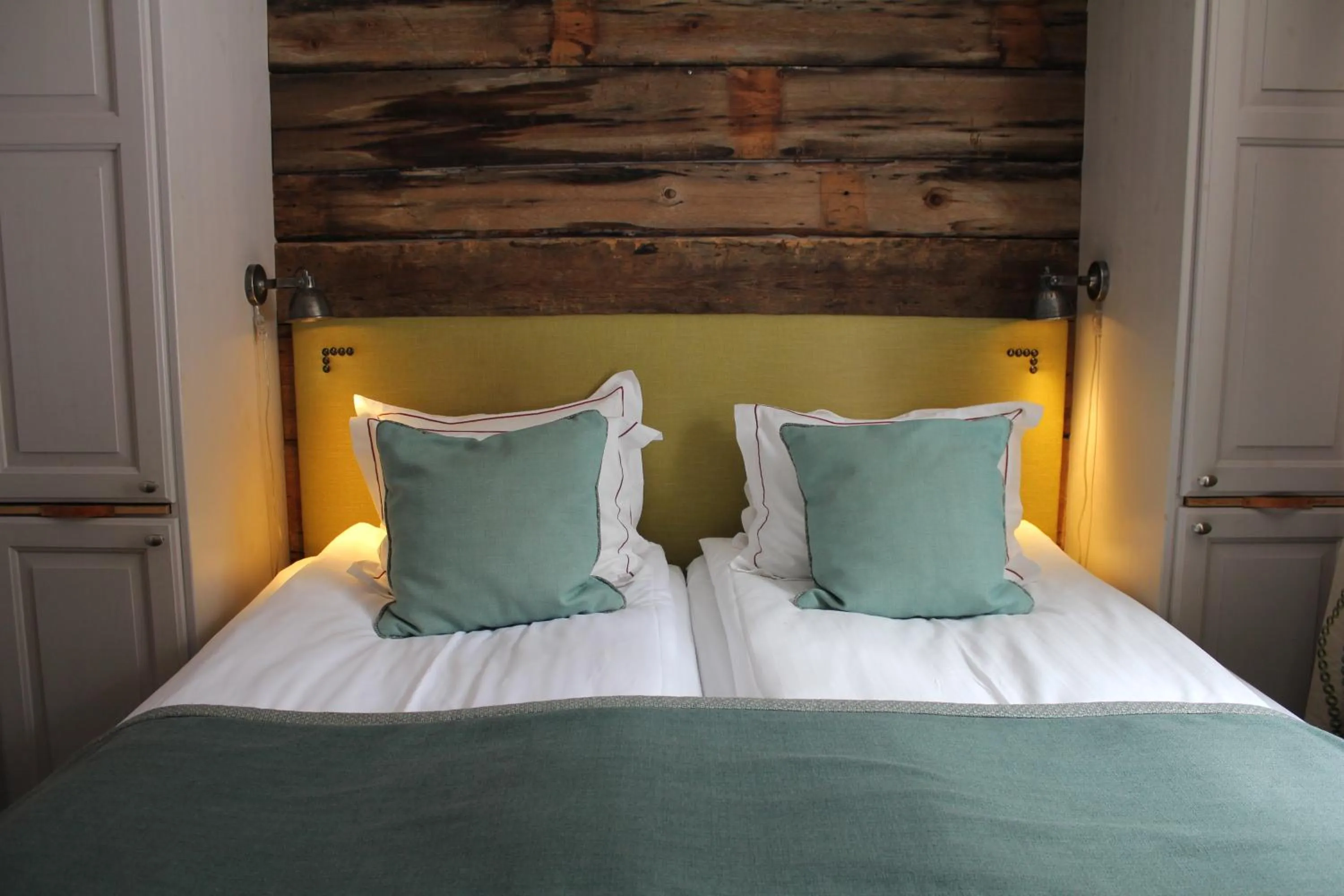 Bed in Olarsgården Hotell