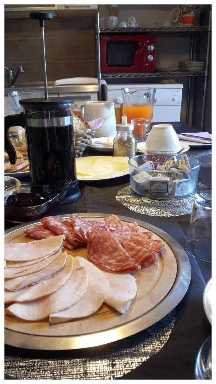 Food and drinks in Massalargia