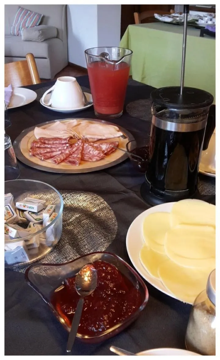 Food and drinks in Massalargia