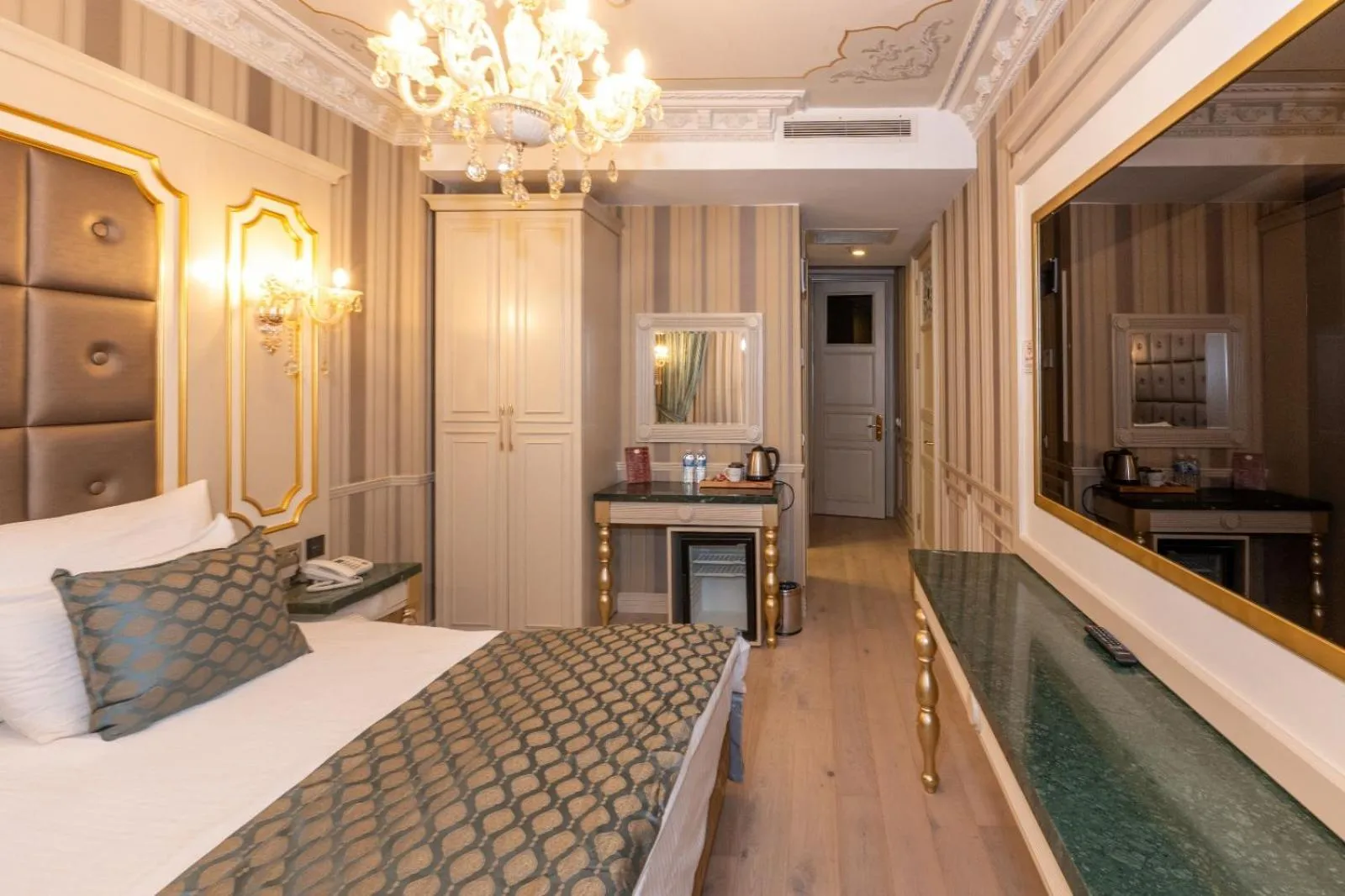 Bed in Meserret Palace Hotel - Special Category