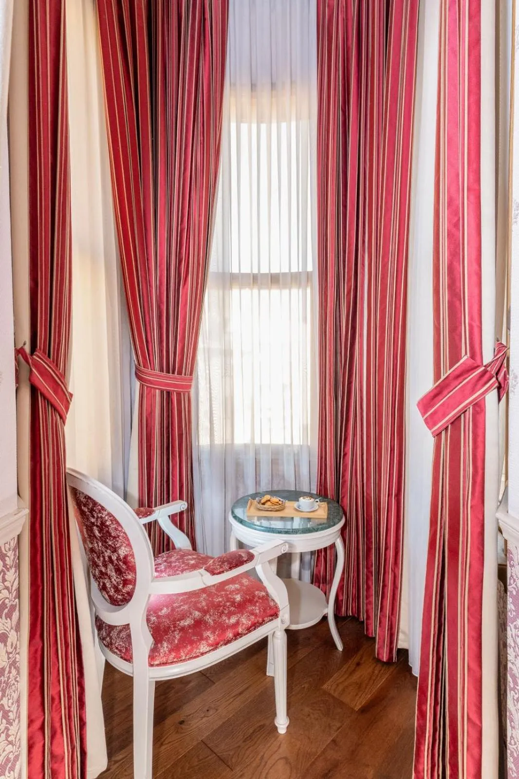 Living room in Meserret Palace Hotel - Special Category