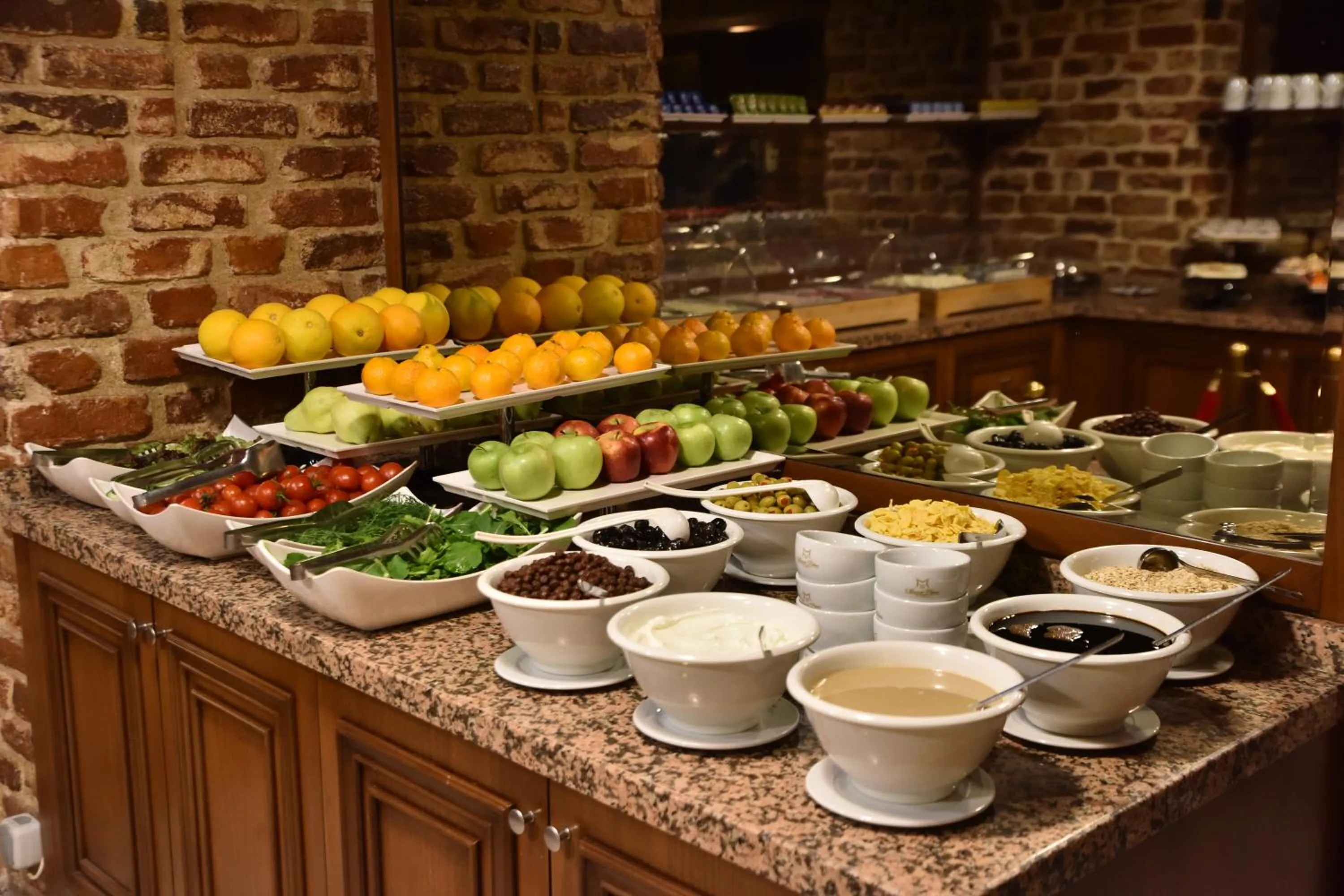 Restaurant/places to eat in Meserret Palace Hotel - Special Category