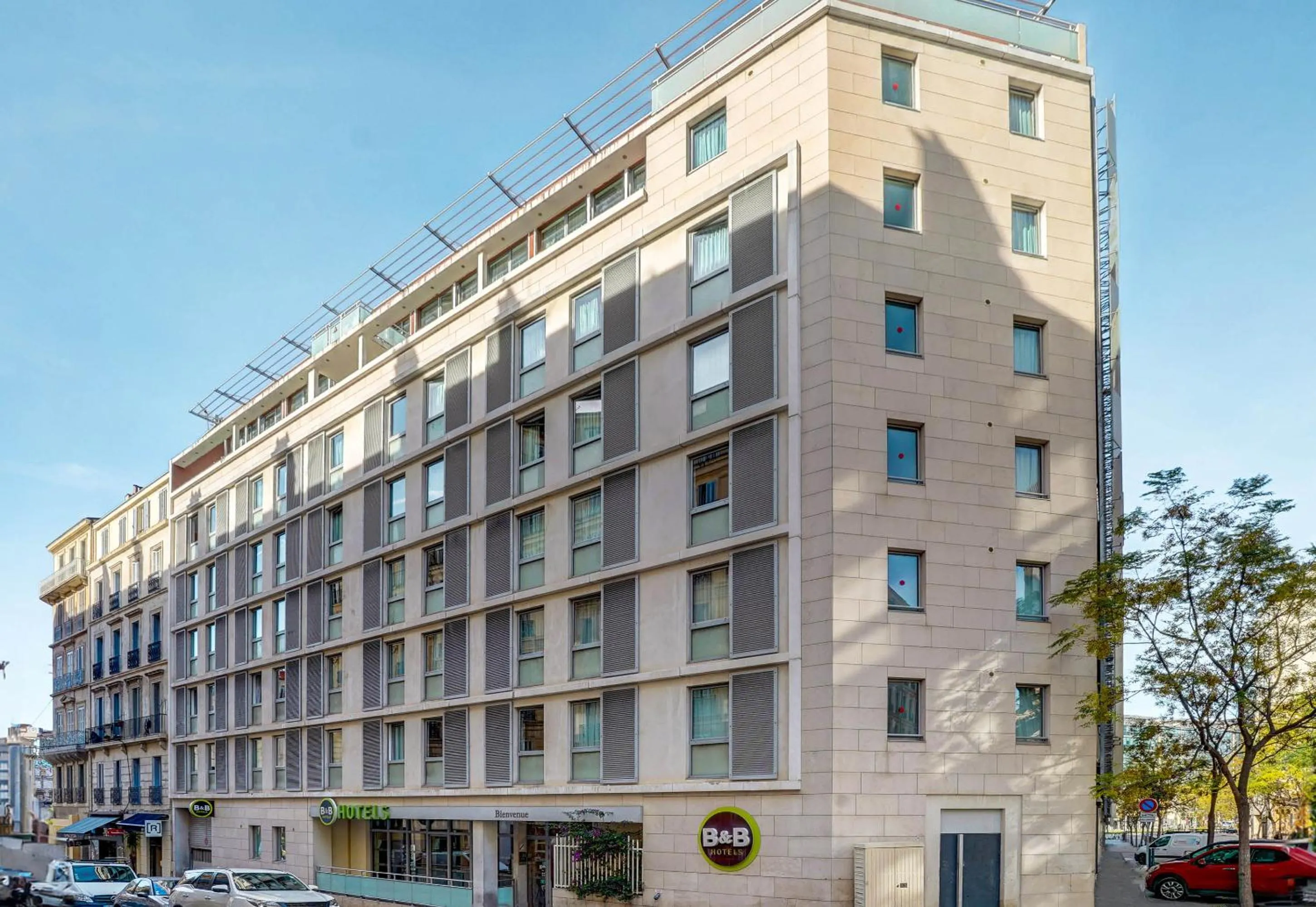 Property building in B&B HOTEL Marseille Centre La Joliette
