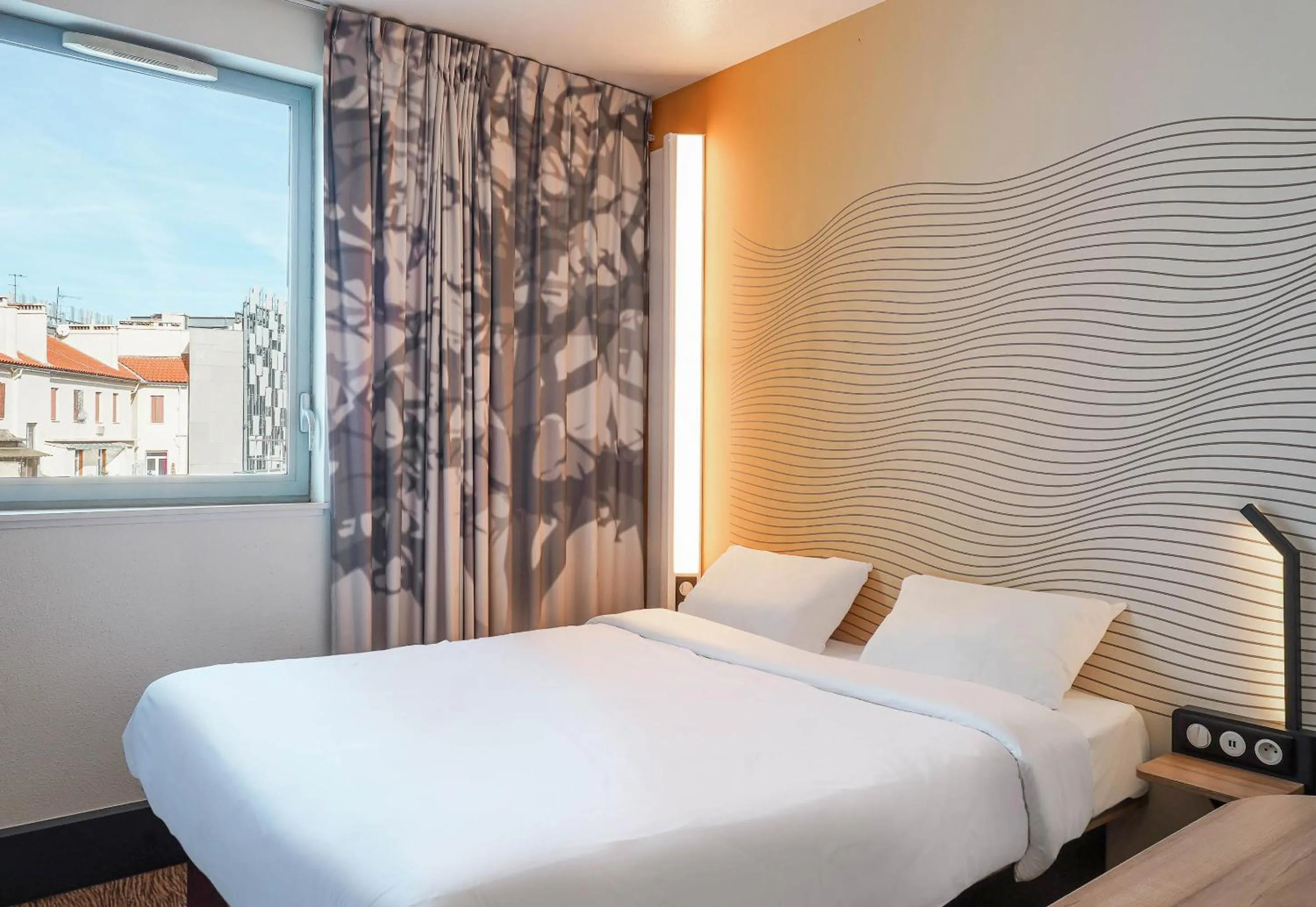 Bedroom, Bed in B&B HOTEL Marseille Centre La Joliette