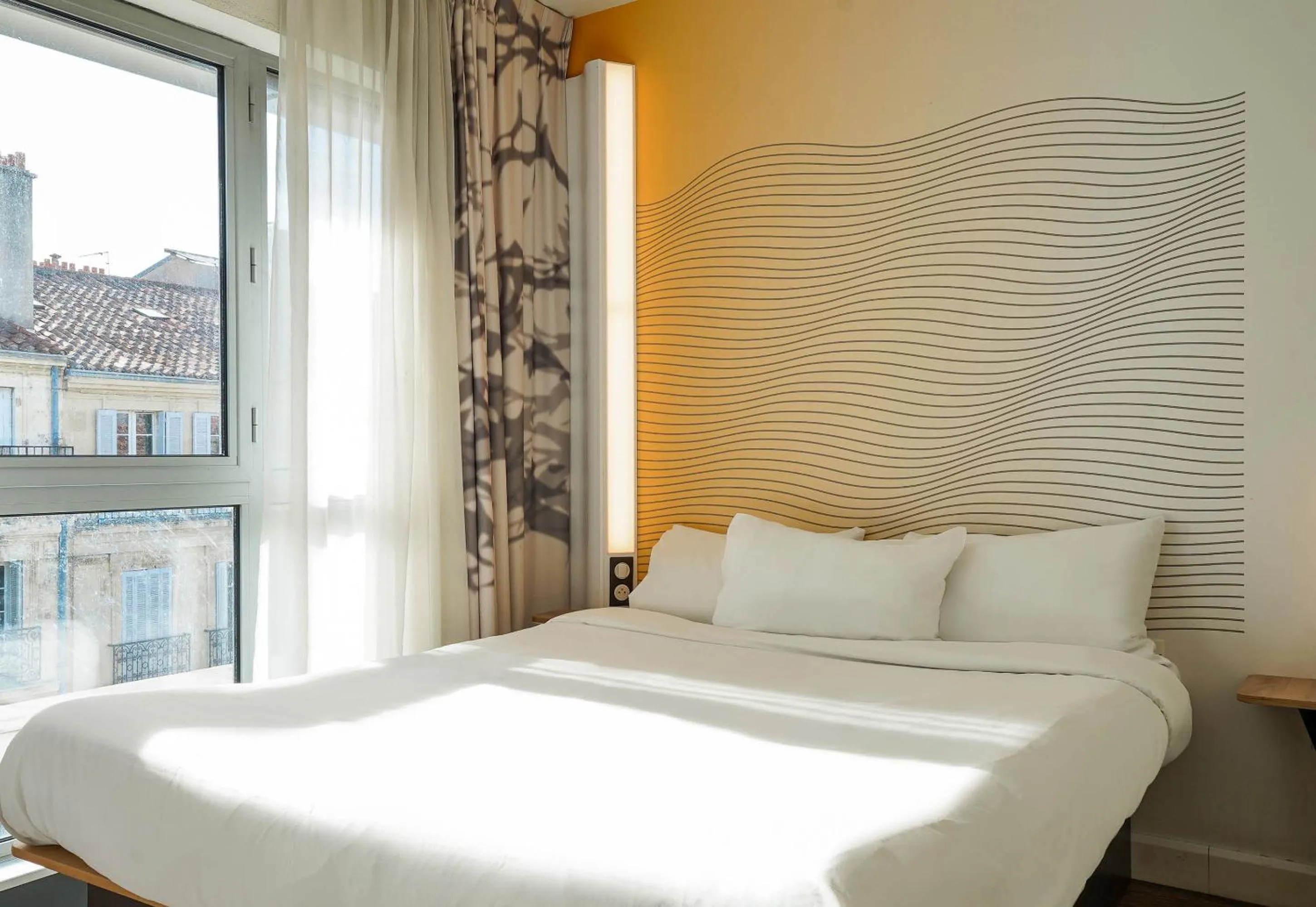 Bedroom, Bed in B&B HOTEL Marseille Centre La Joliette