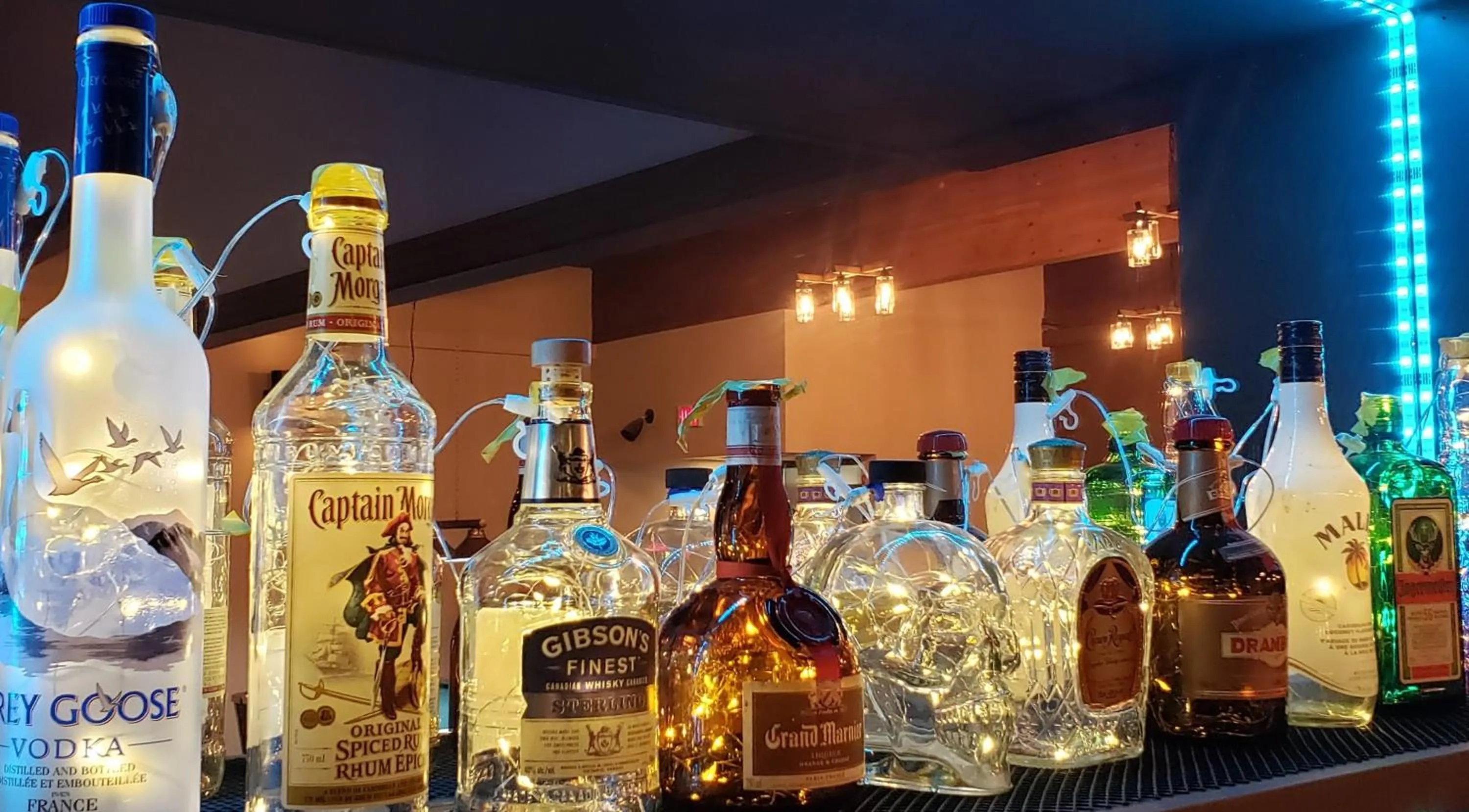 Food and drinks in Super 8 by Wyndham Spruce Grove