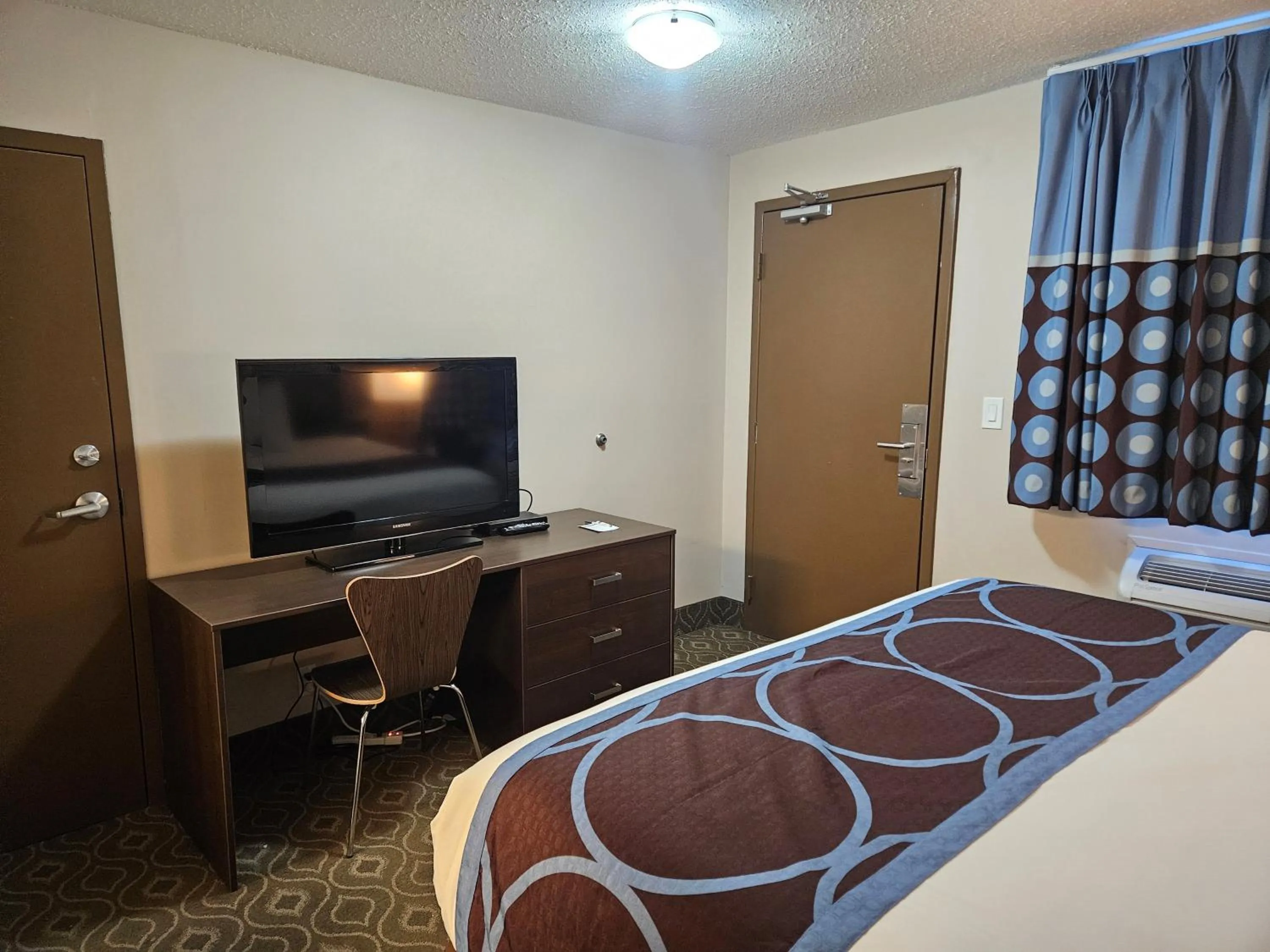 Bed in Super 8 by Wyndham Spruce Grove