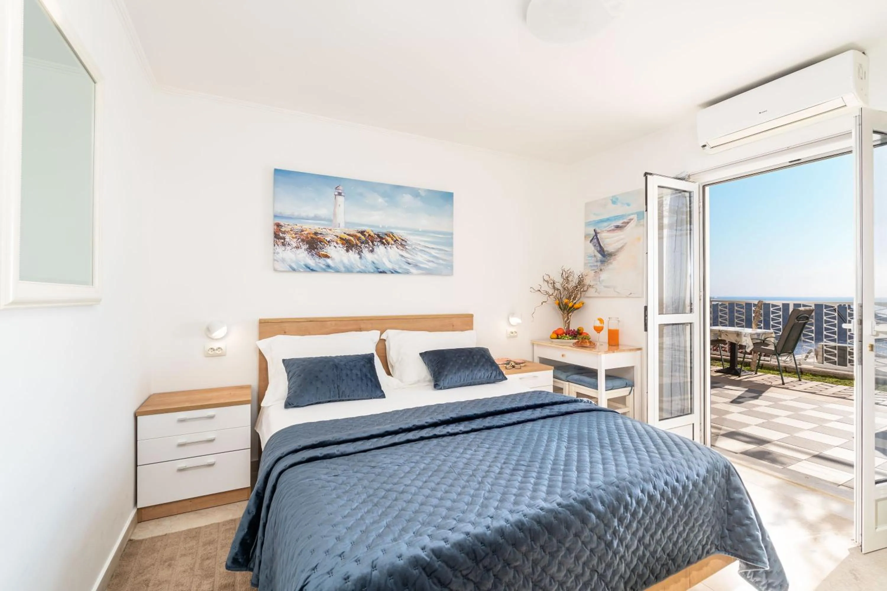 Bed in Apartments and Room Lora