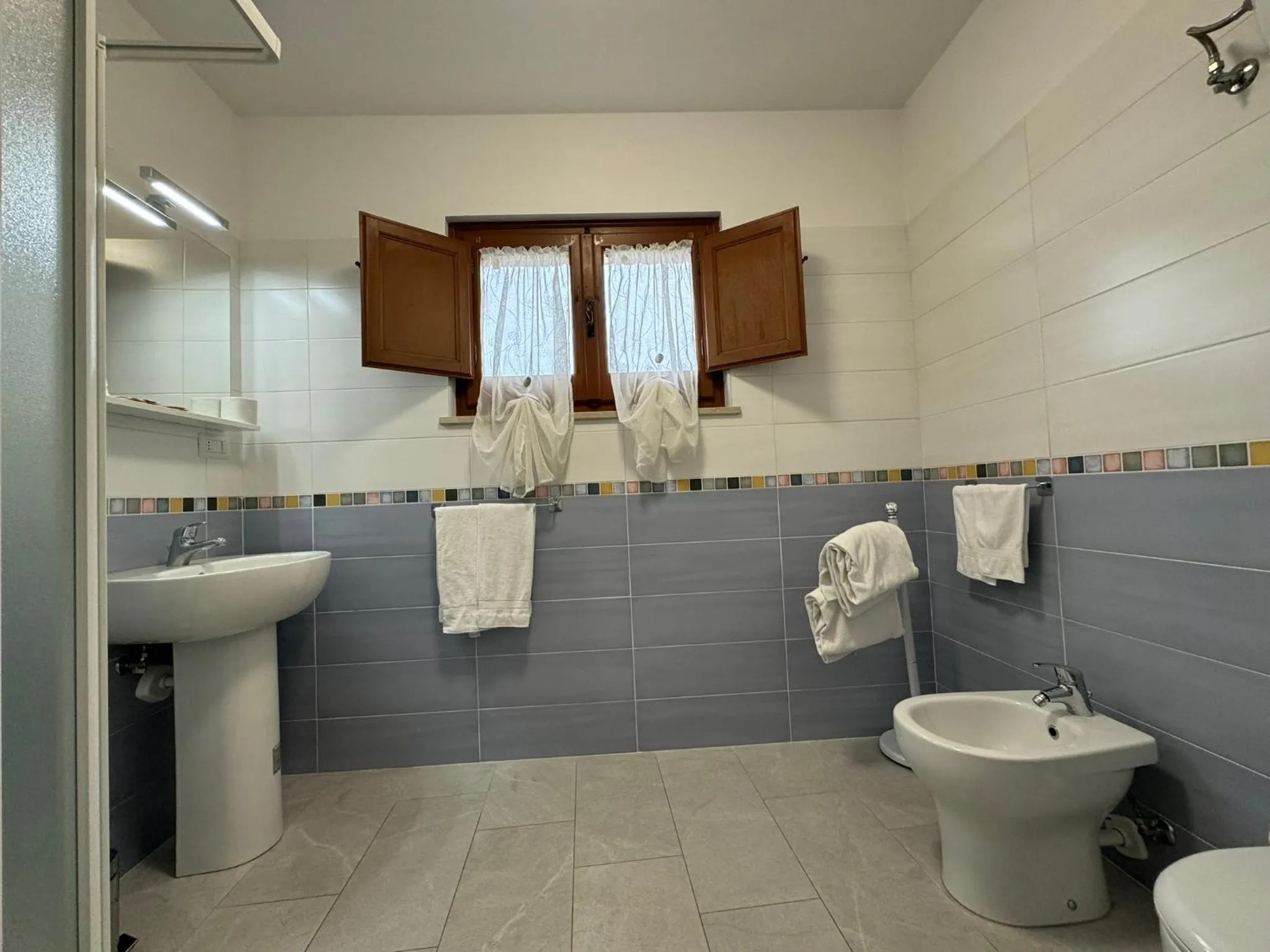 Shower in Monastero SS. Annunziata