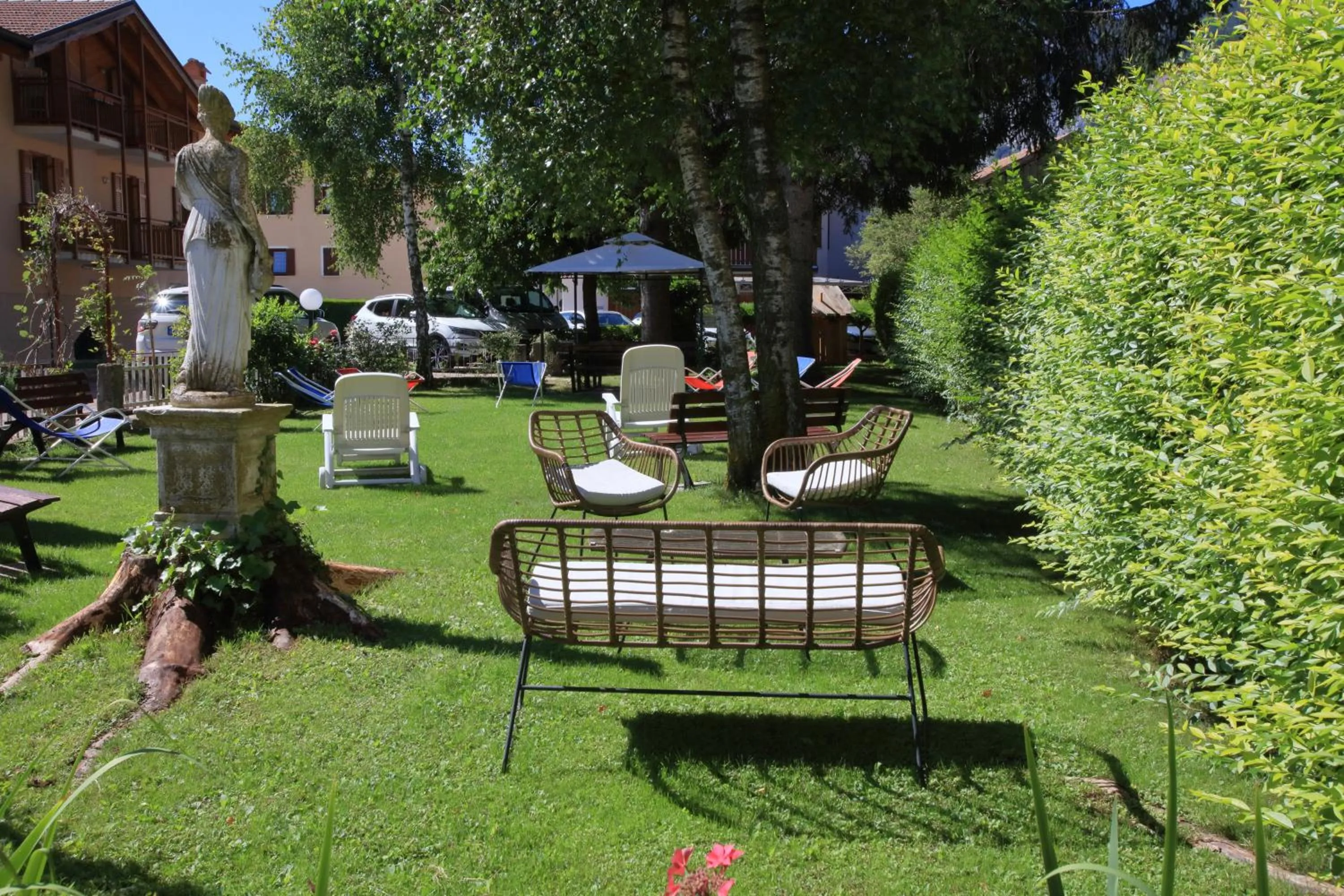 Garden in Hotel Stella Alpina