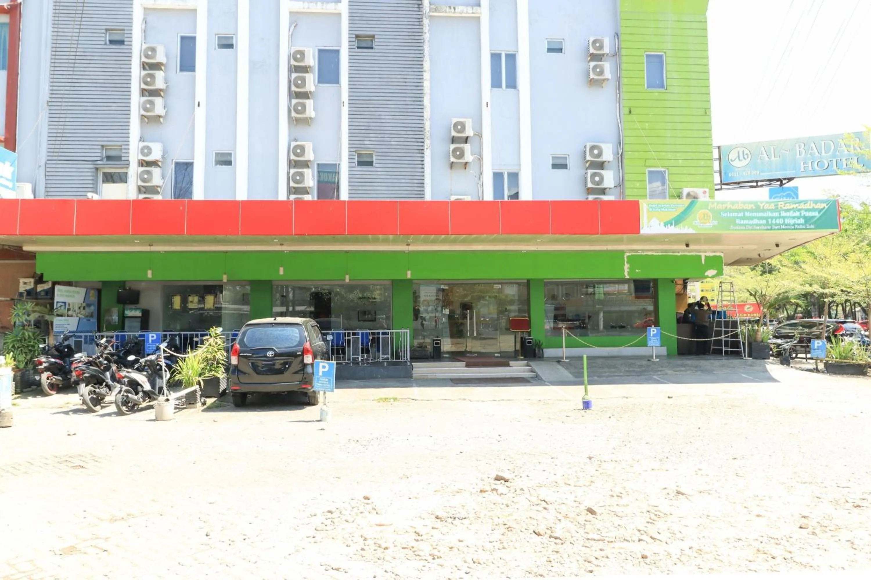 Property building in Al-Badar Hotel Syariah Makassar