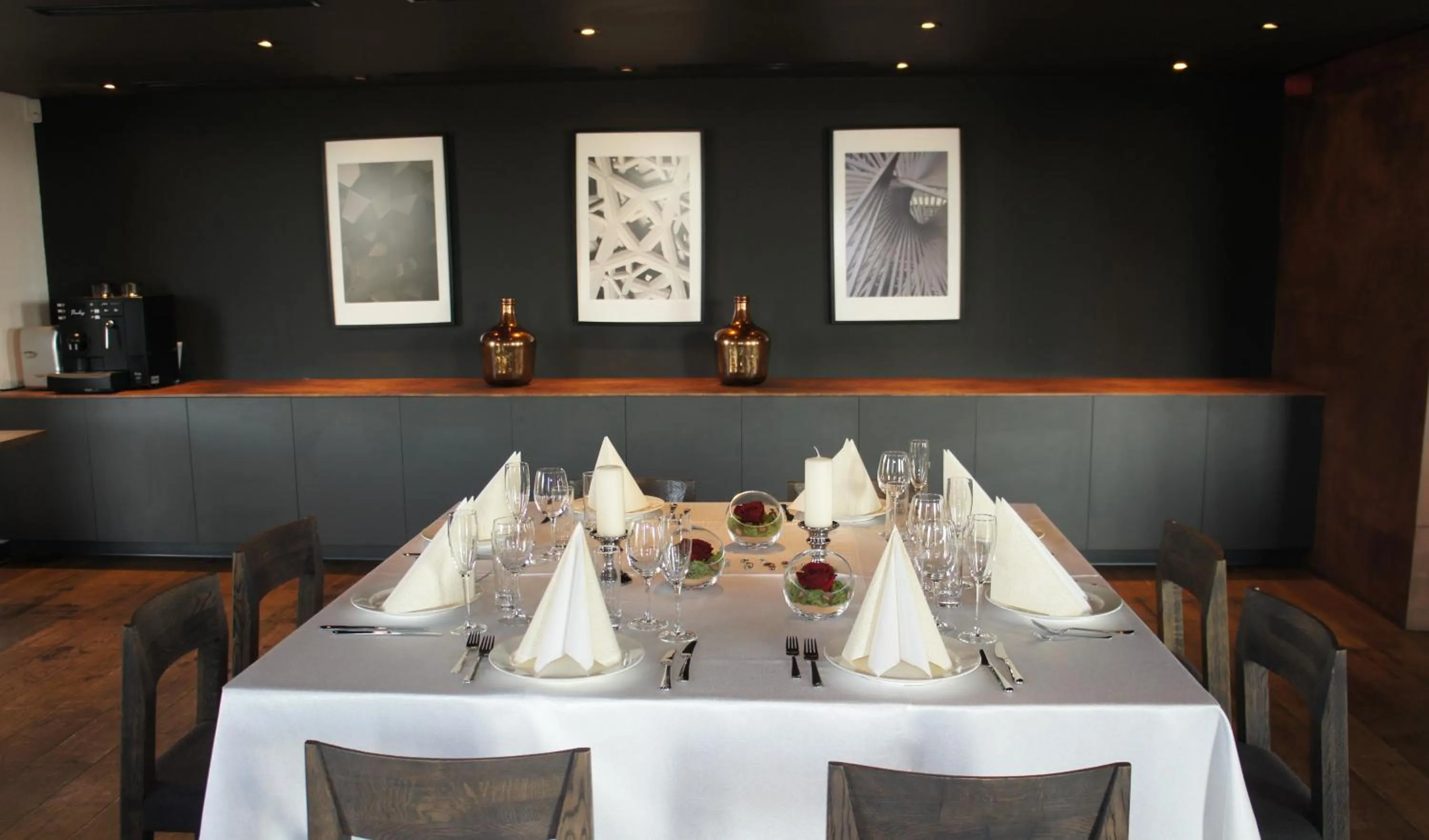 Restaurant/places to eat in Zaliasis slenis - Self check-in hotel - Free parking