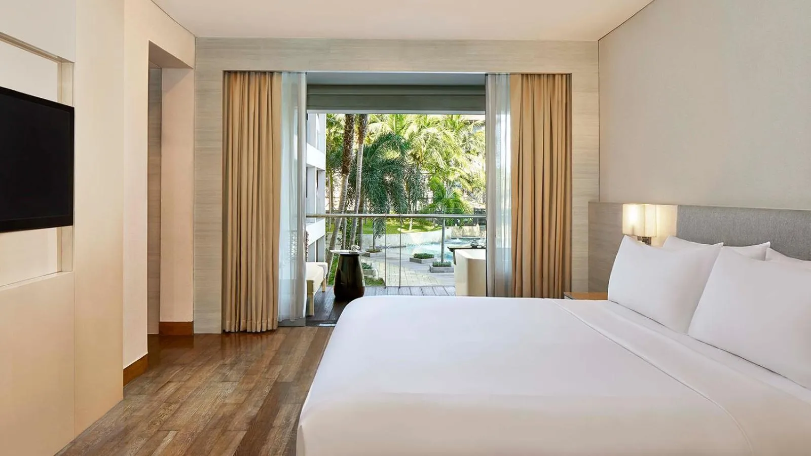 Bed in The Stones Hotel - Legian Bali