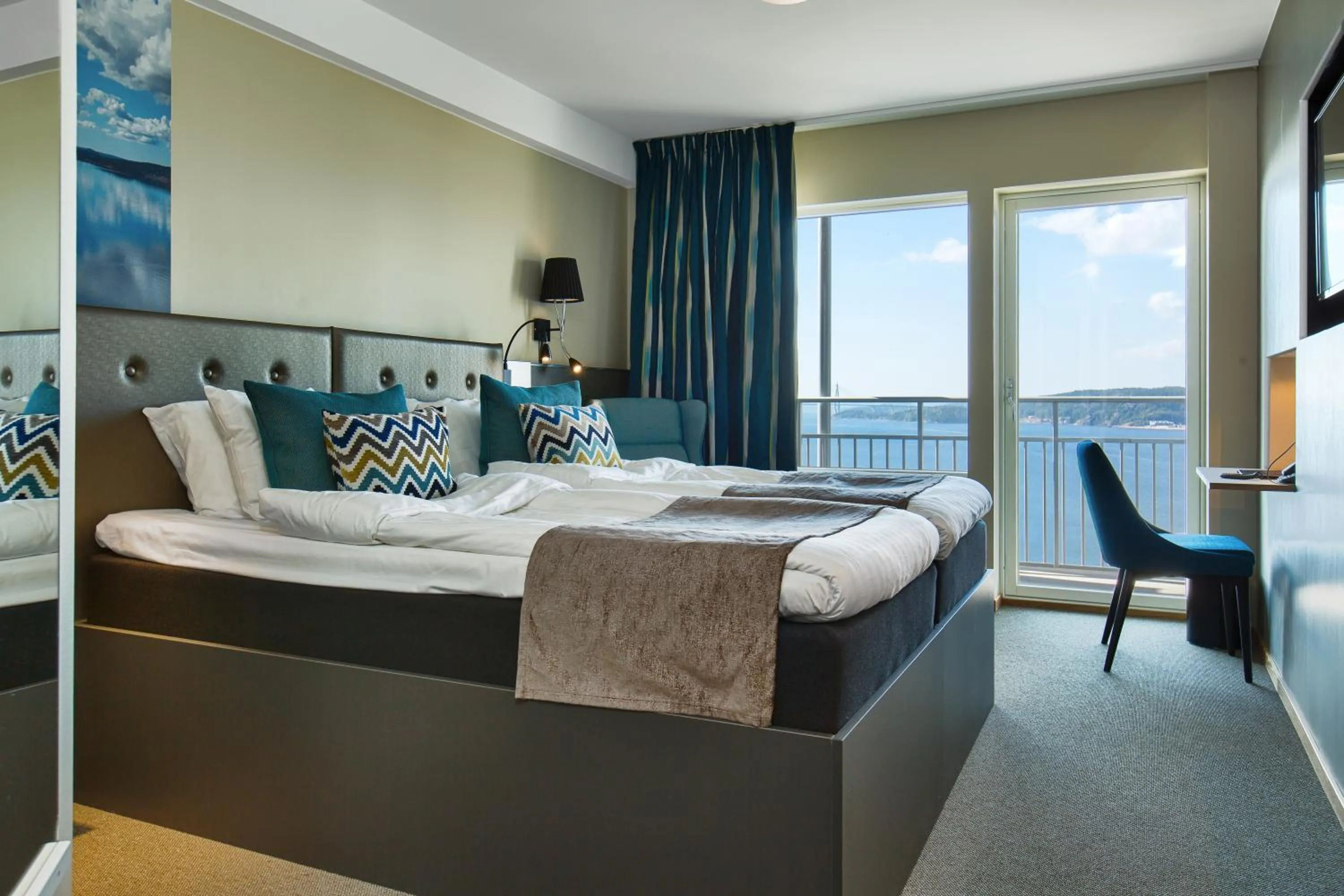 Photo of the whole room, Bed in Bohusgården Hotell & Konferens