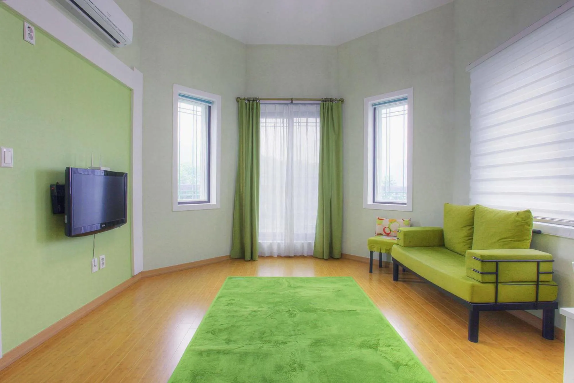 Living room in Forest of Color Pension