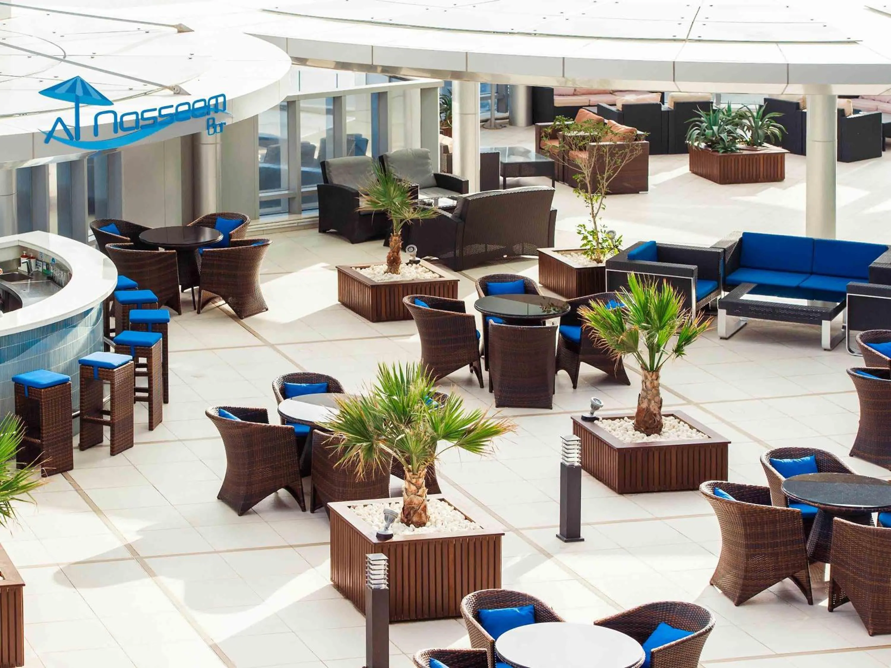 Lounge or bar in Novotel Abu Dhabi Gate