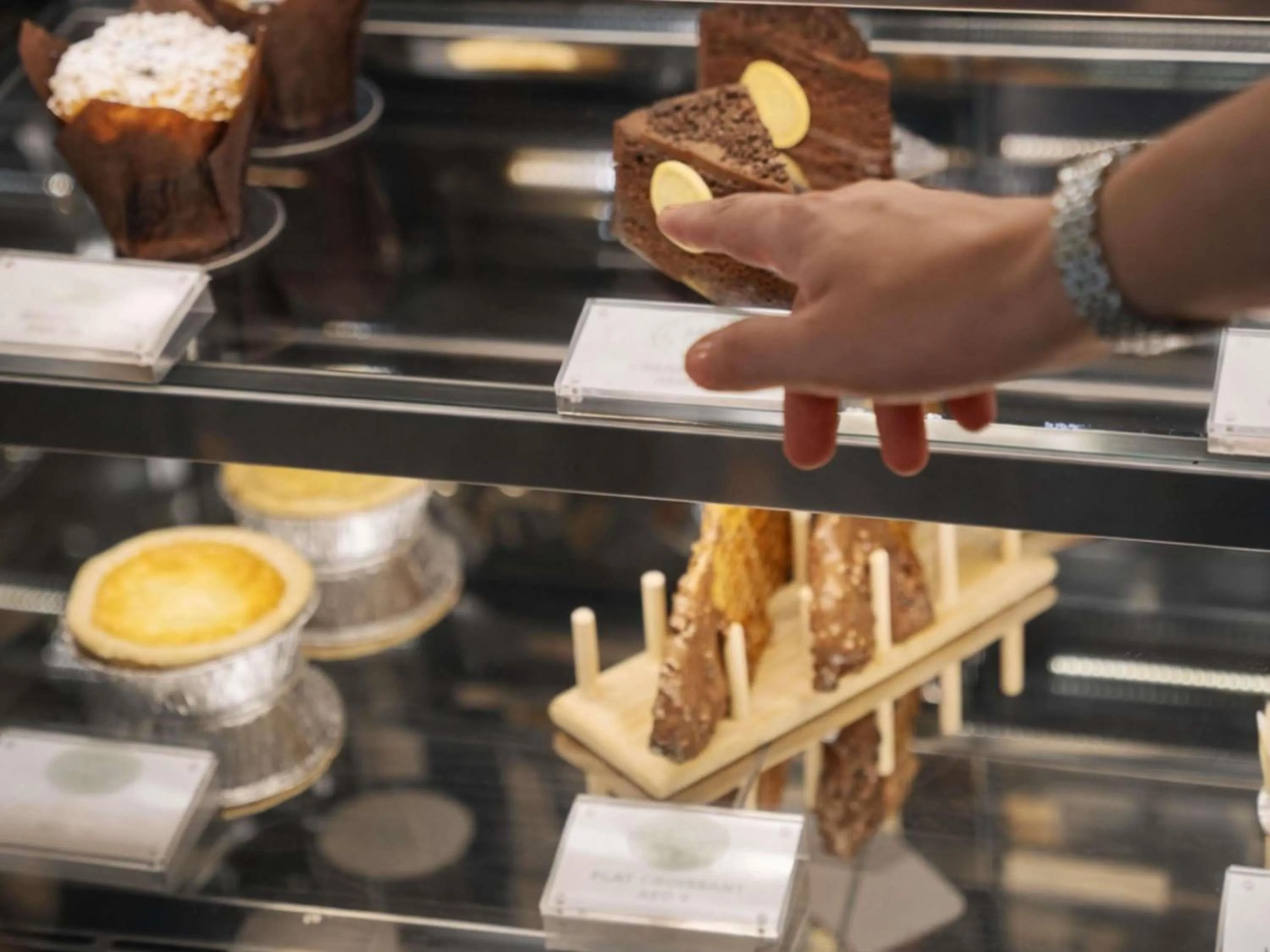 Restaurant/places to eat in Novotel Abu Dhabi Gate