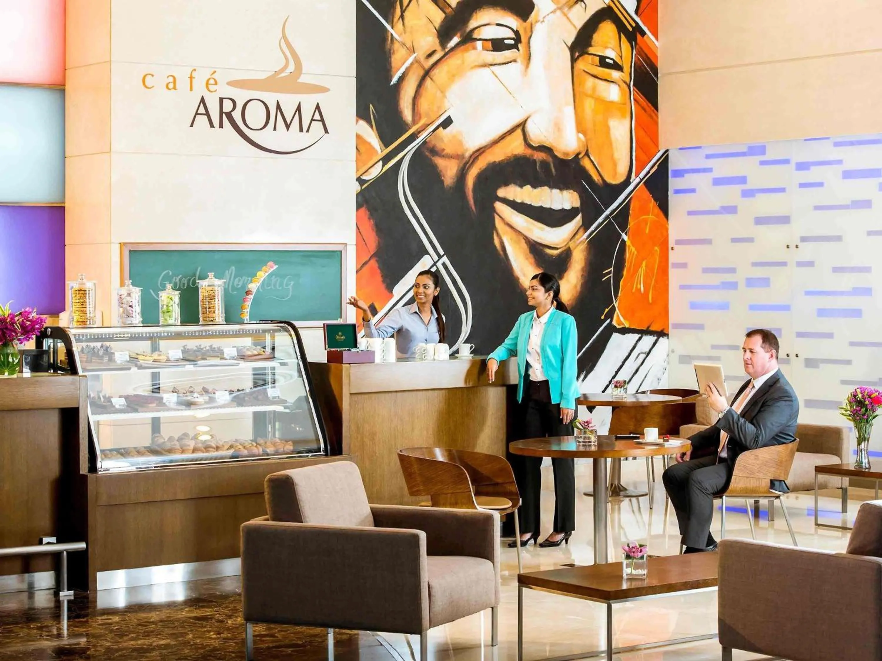 Restaurant/places to eat in Novotel Abu Dhabi Gate