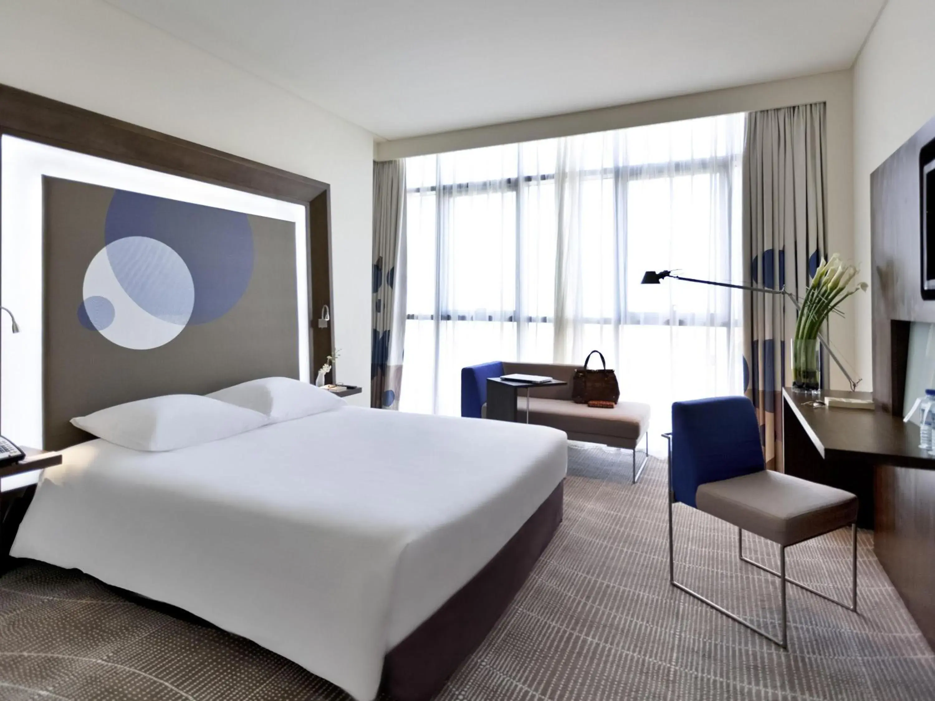 Superior Suite with Sofa in Novotel Abu Dhabi Gate Superior Suite with Sofa in Novotel Abu Dhabi Gate