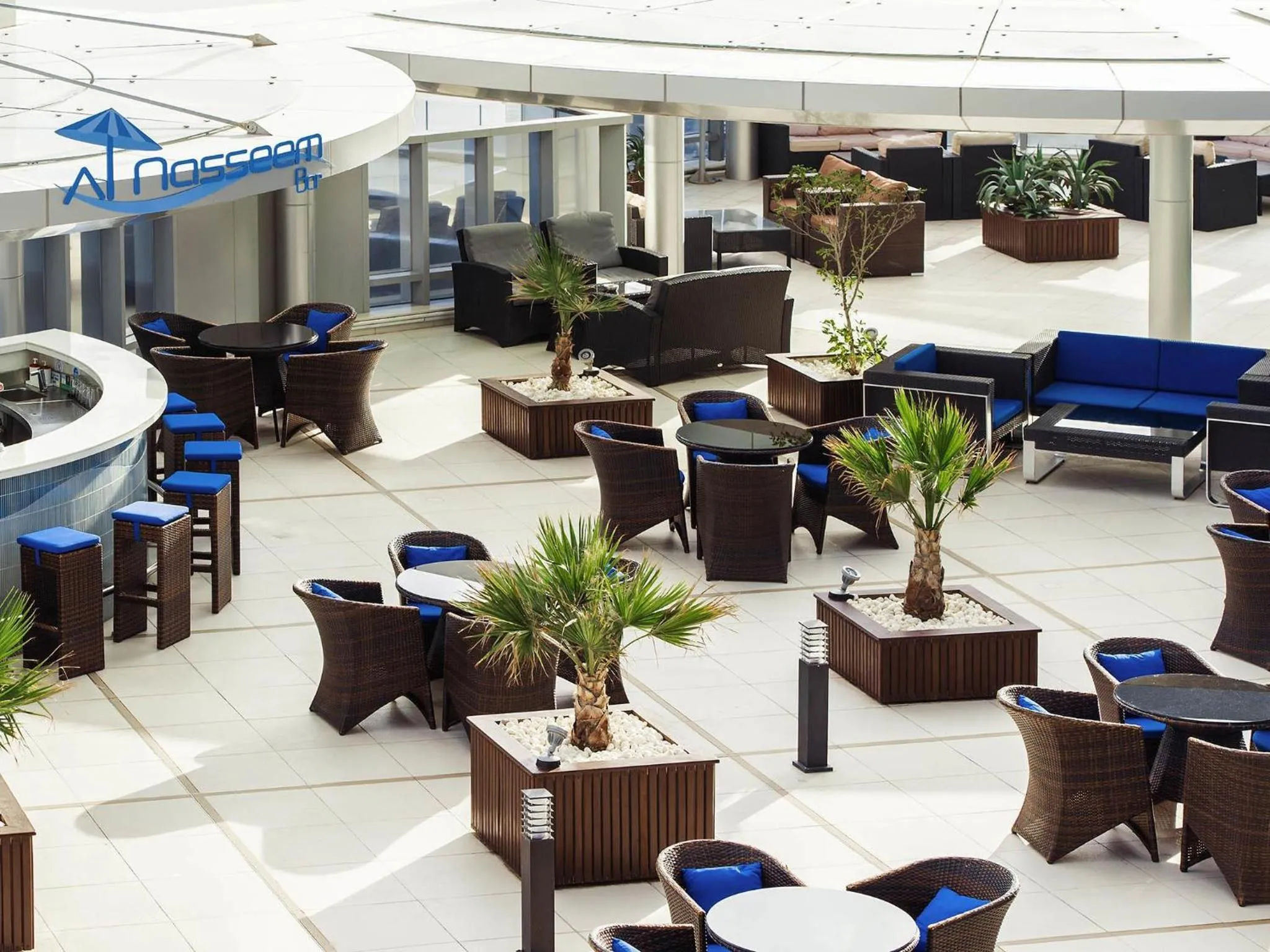 Lounge or bar in Novotel Abu Dhabi Gate