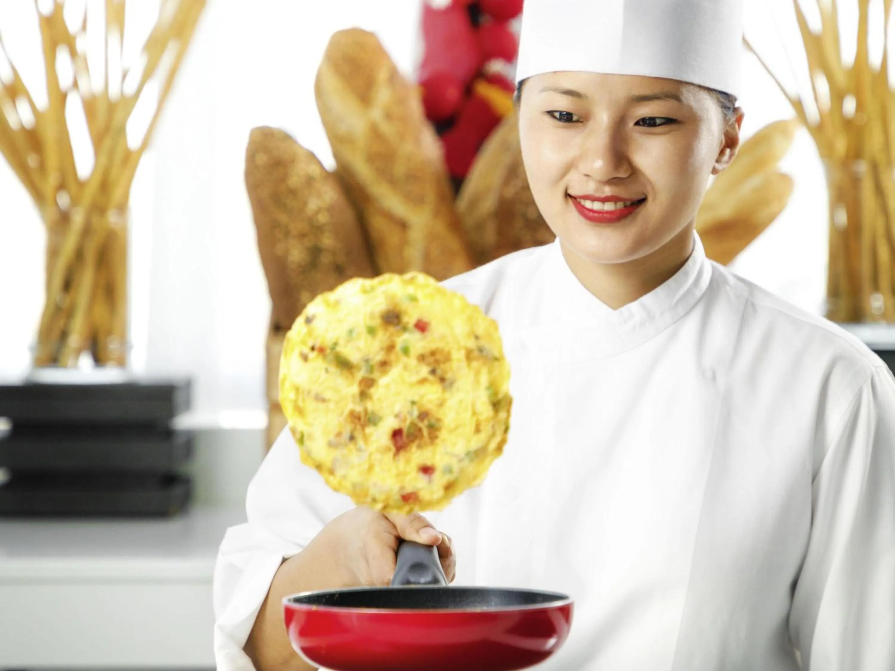 Restaurant/places to eat in Novotel Abu Dhabi Gate