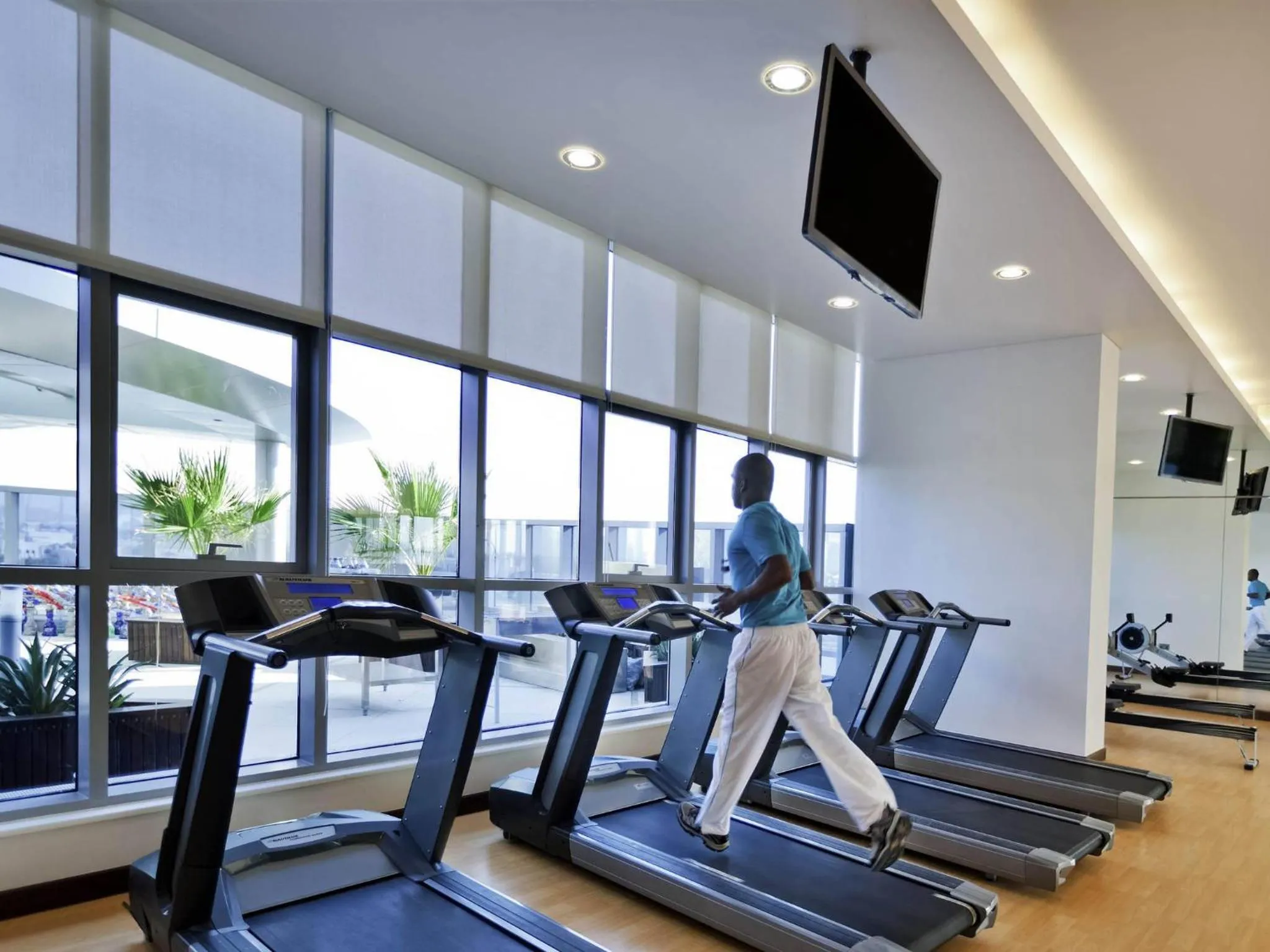 Fitness centre/facilities in Novotel Abu Dhabi Gate