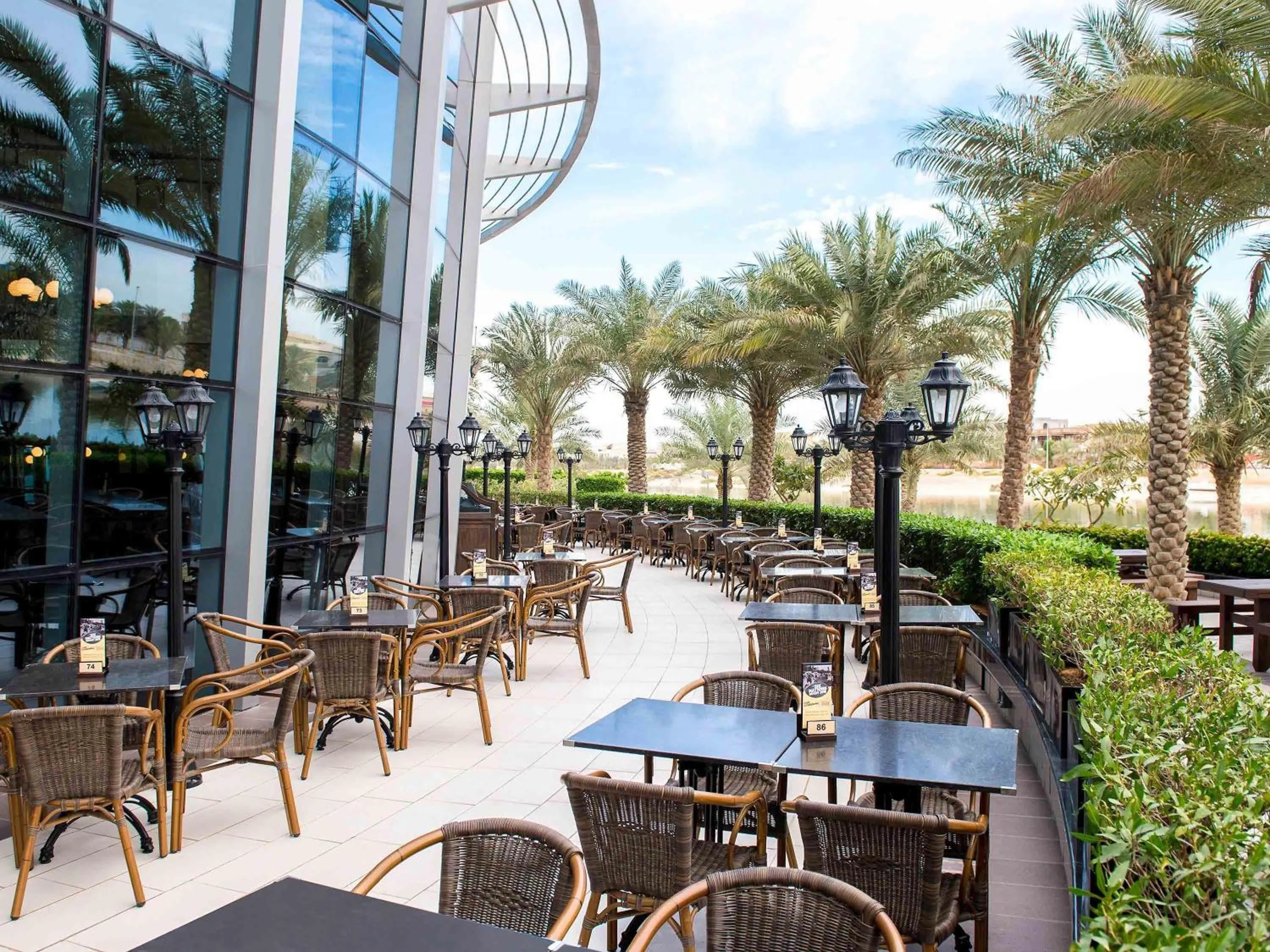 Restaurant/places to eat in Novotel Abu Dhabi Gate