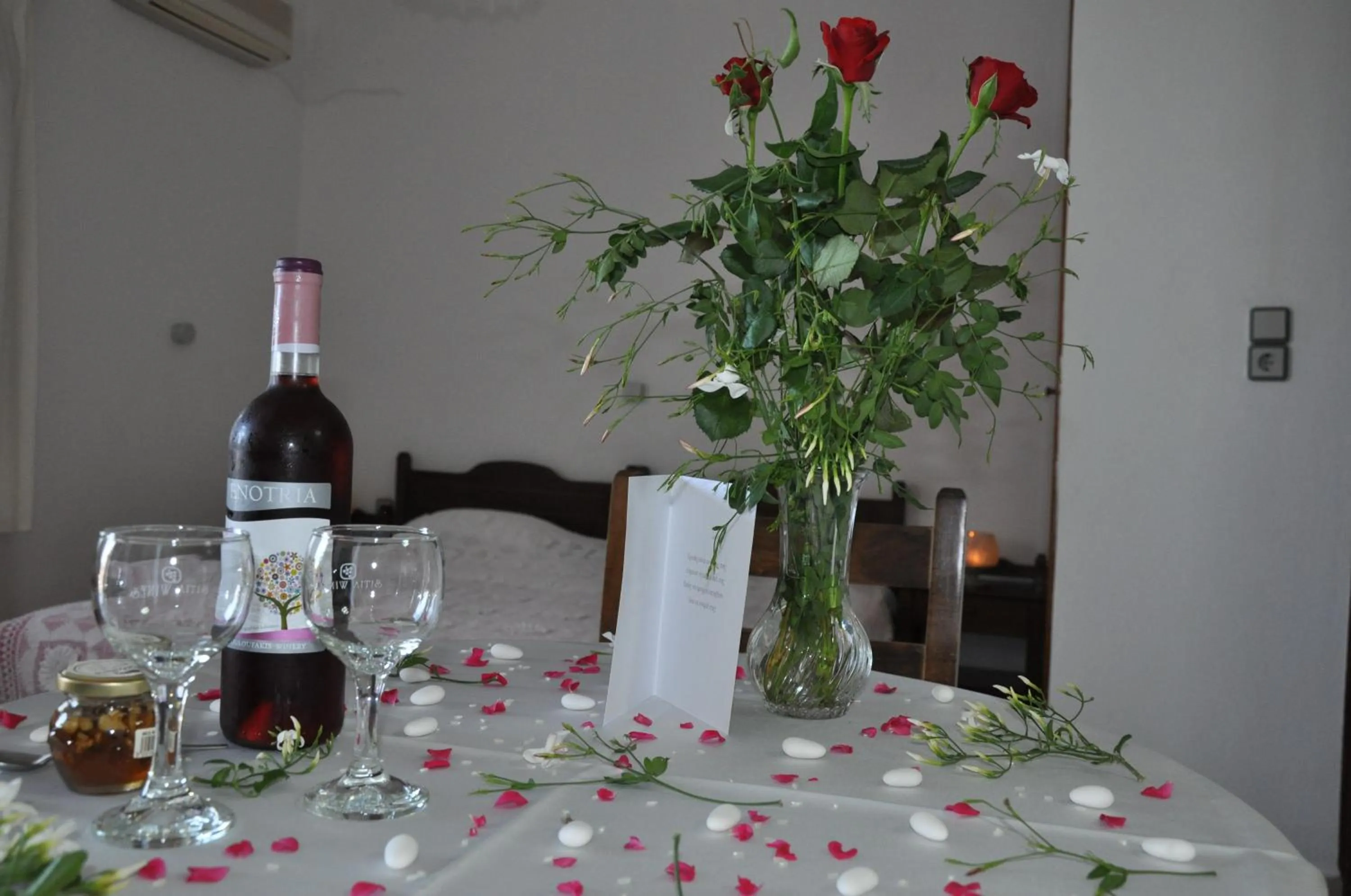 Alcoholic drinks in Flamingo Apartments