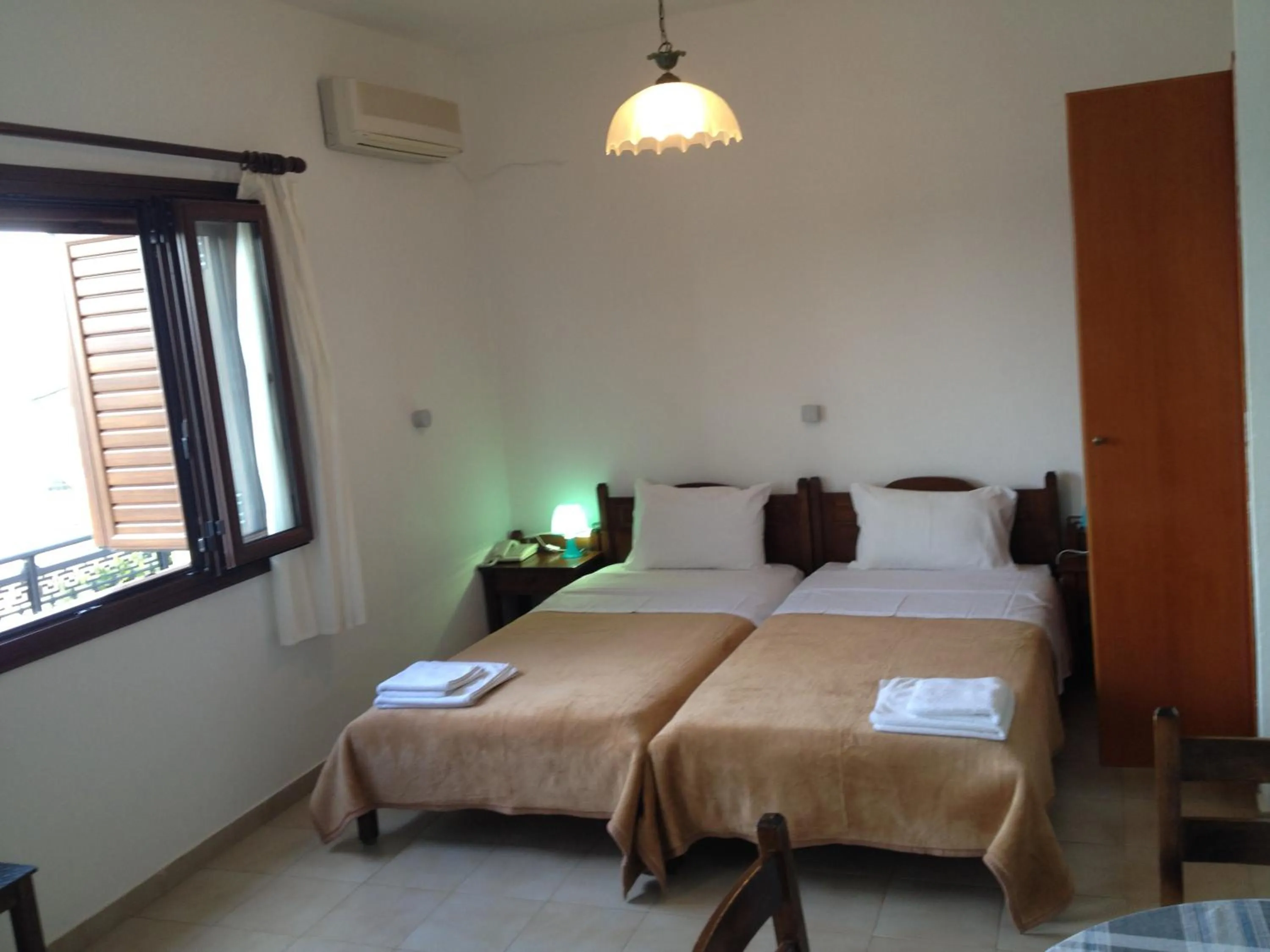 Sea view, Bed in Flamingo Apartments