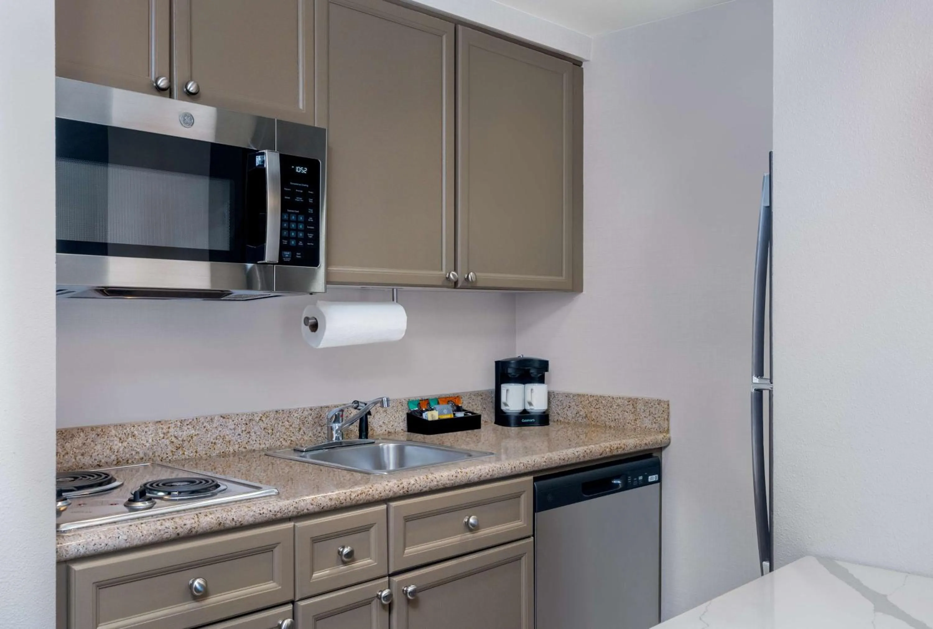 Kitchen or kitchenette in Homewood Suites by Hilton Montgomery