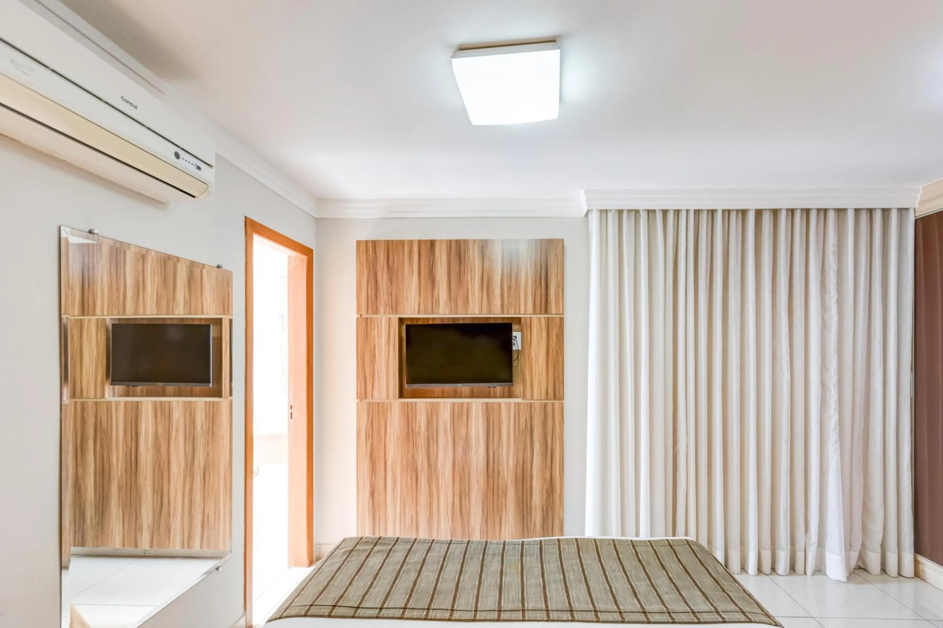 Bedroom in BH Jaraguá Hotel