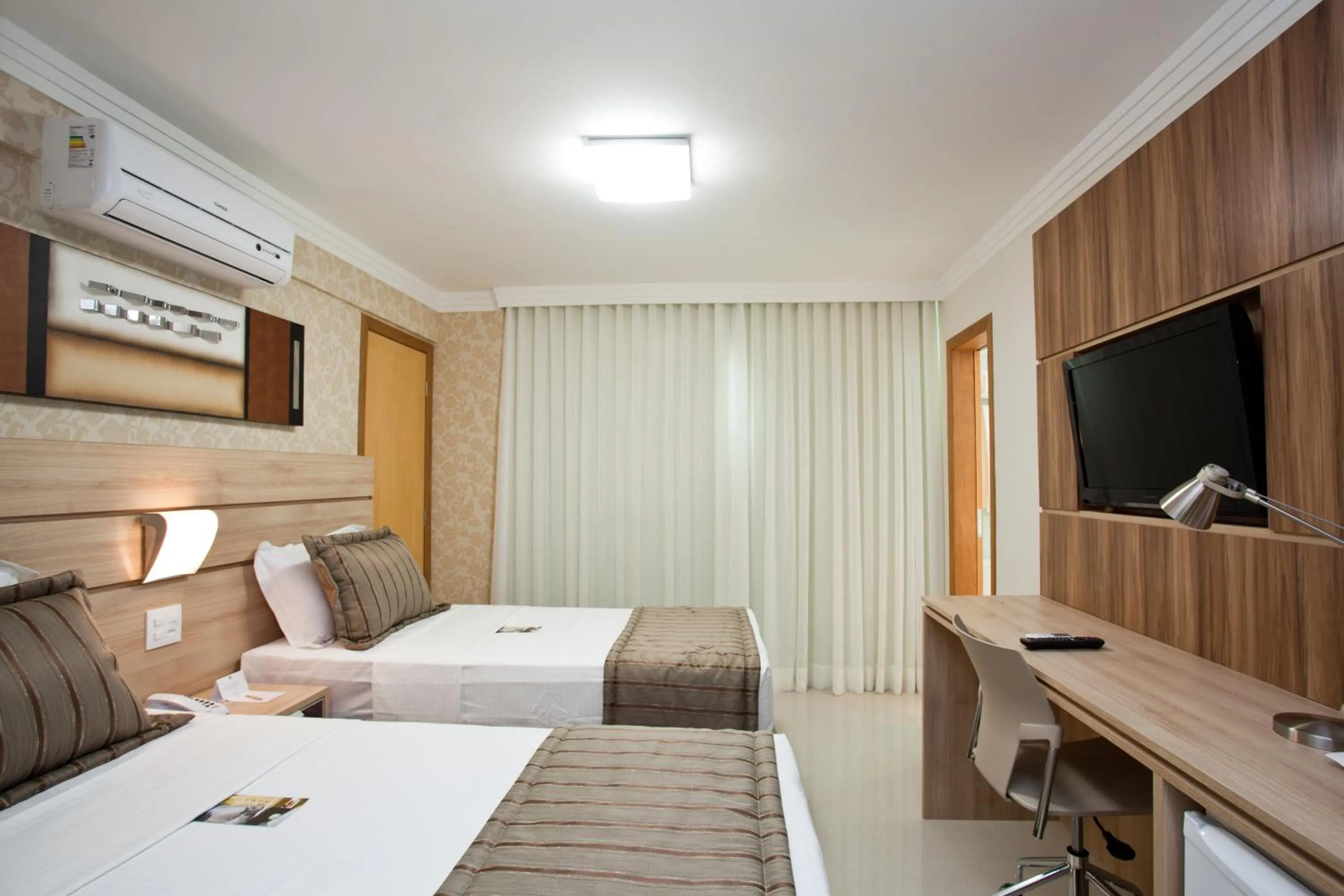Twin Room - single occupancy - Disability Access in BH Jaraguá Hotel