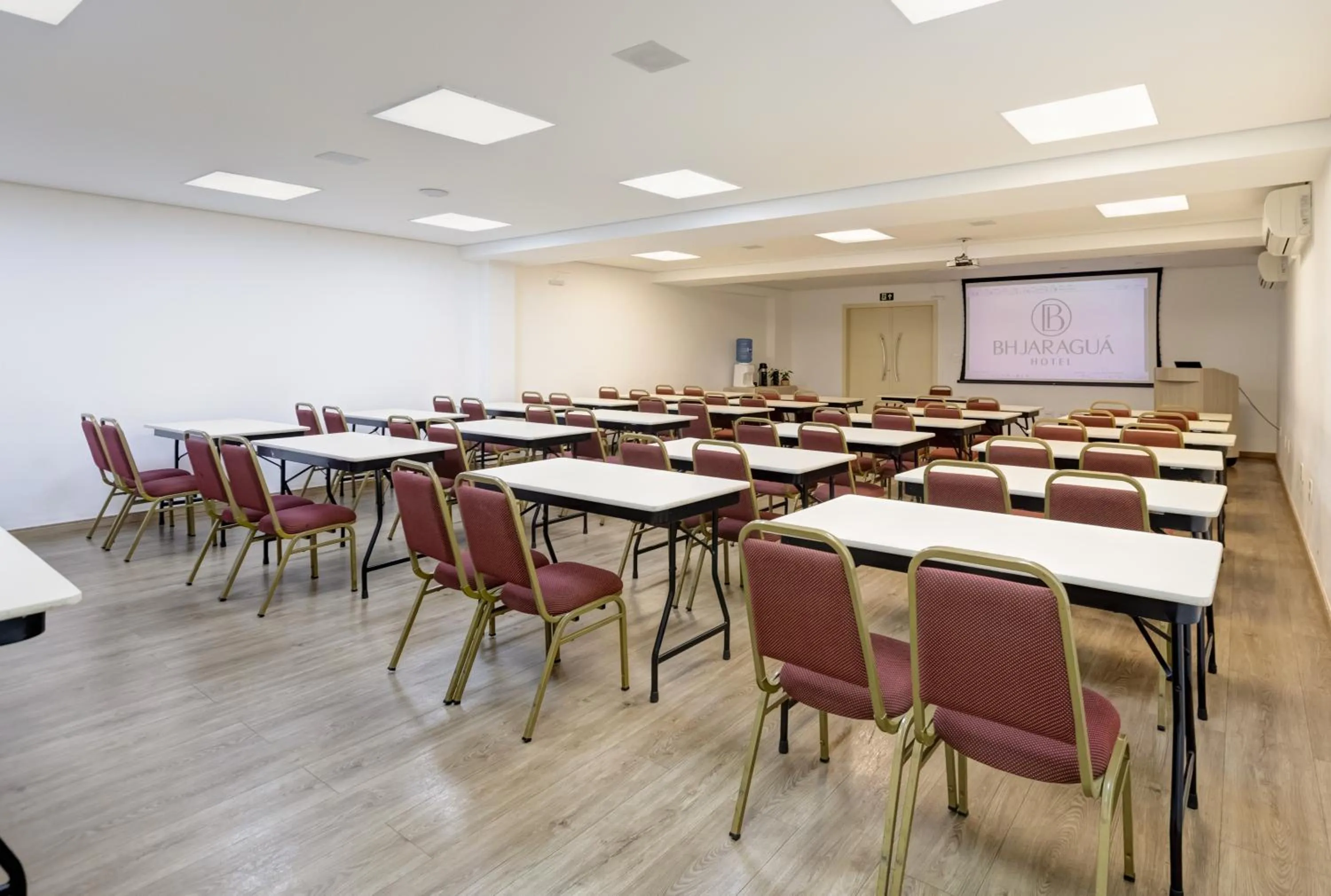 Meeting/conference room in BH Jaraguá Hotel