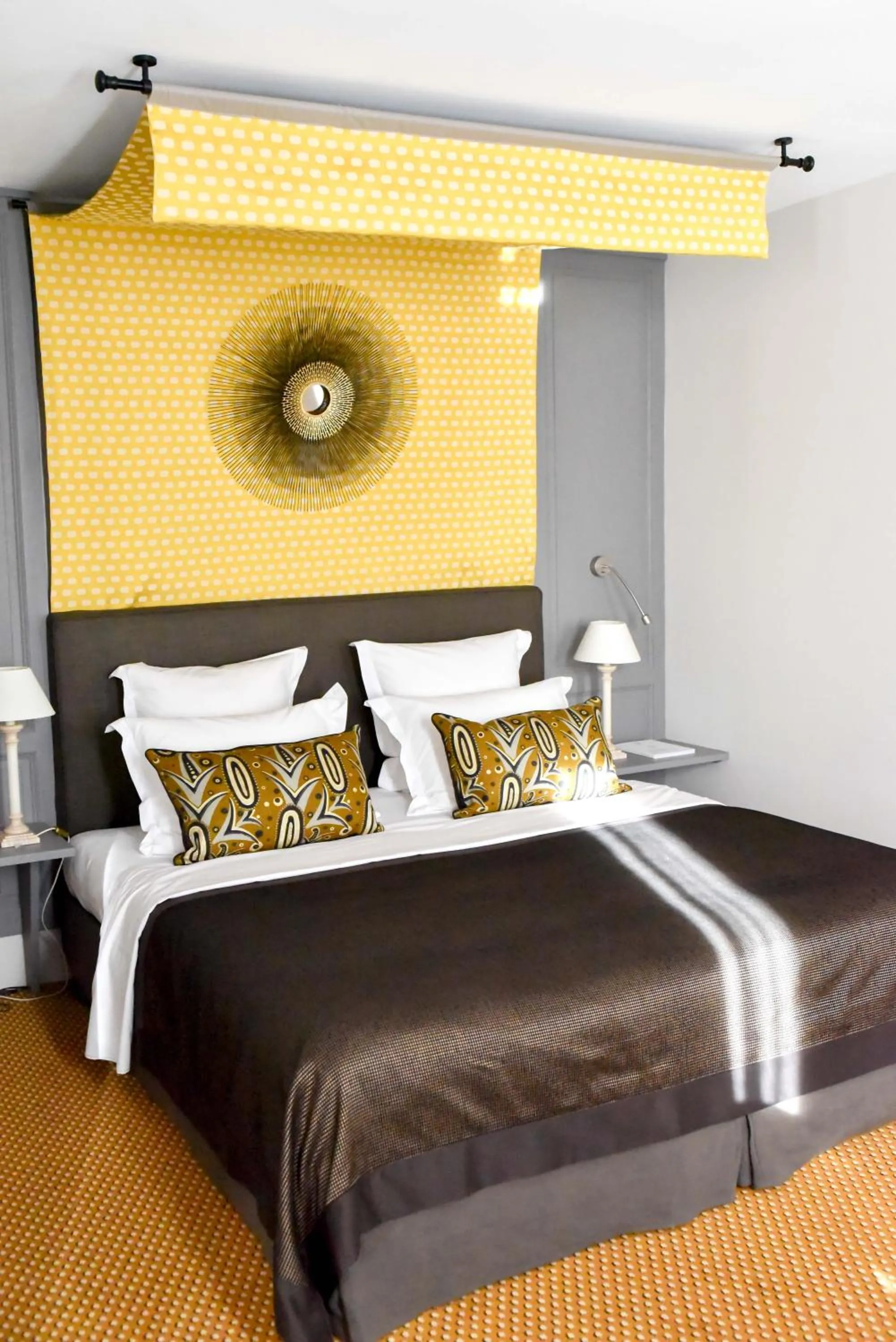 Bed in Grand Hôtel du Lion d'Or