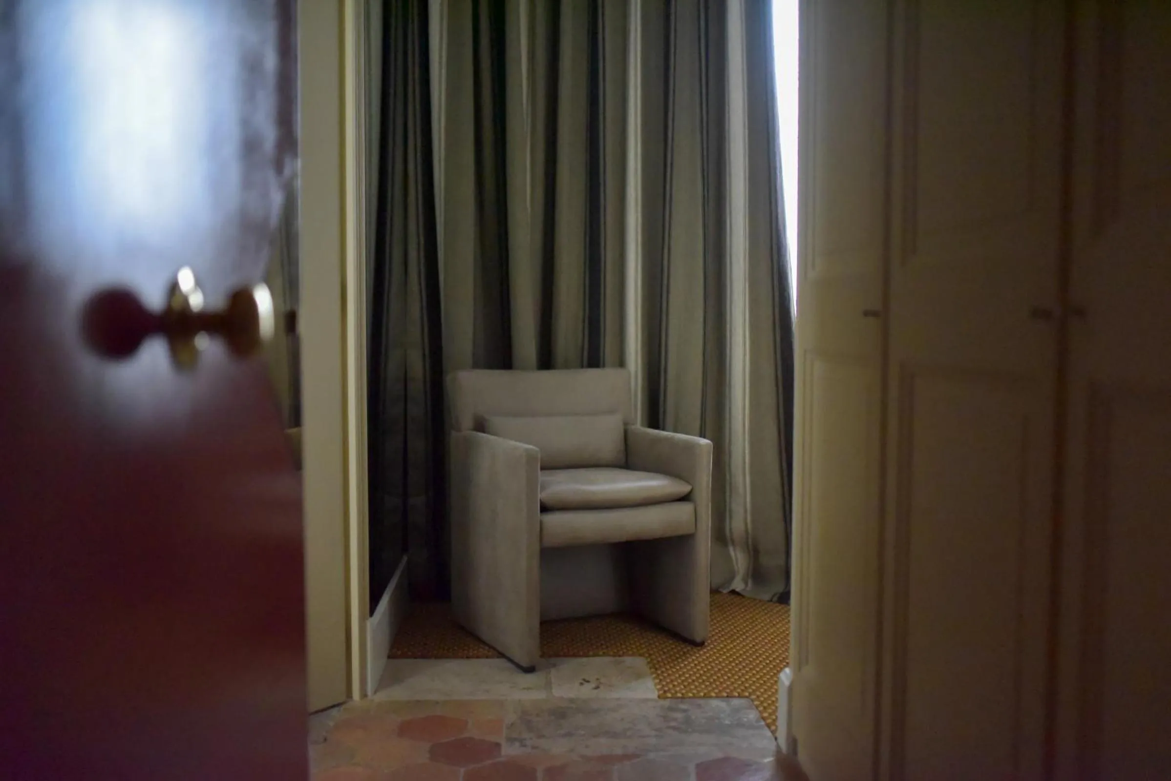 Decorative detail in Grand Hôtel du Lion d'Or