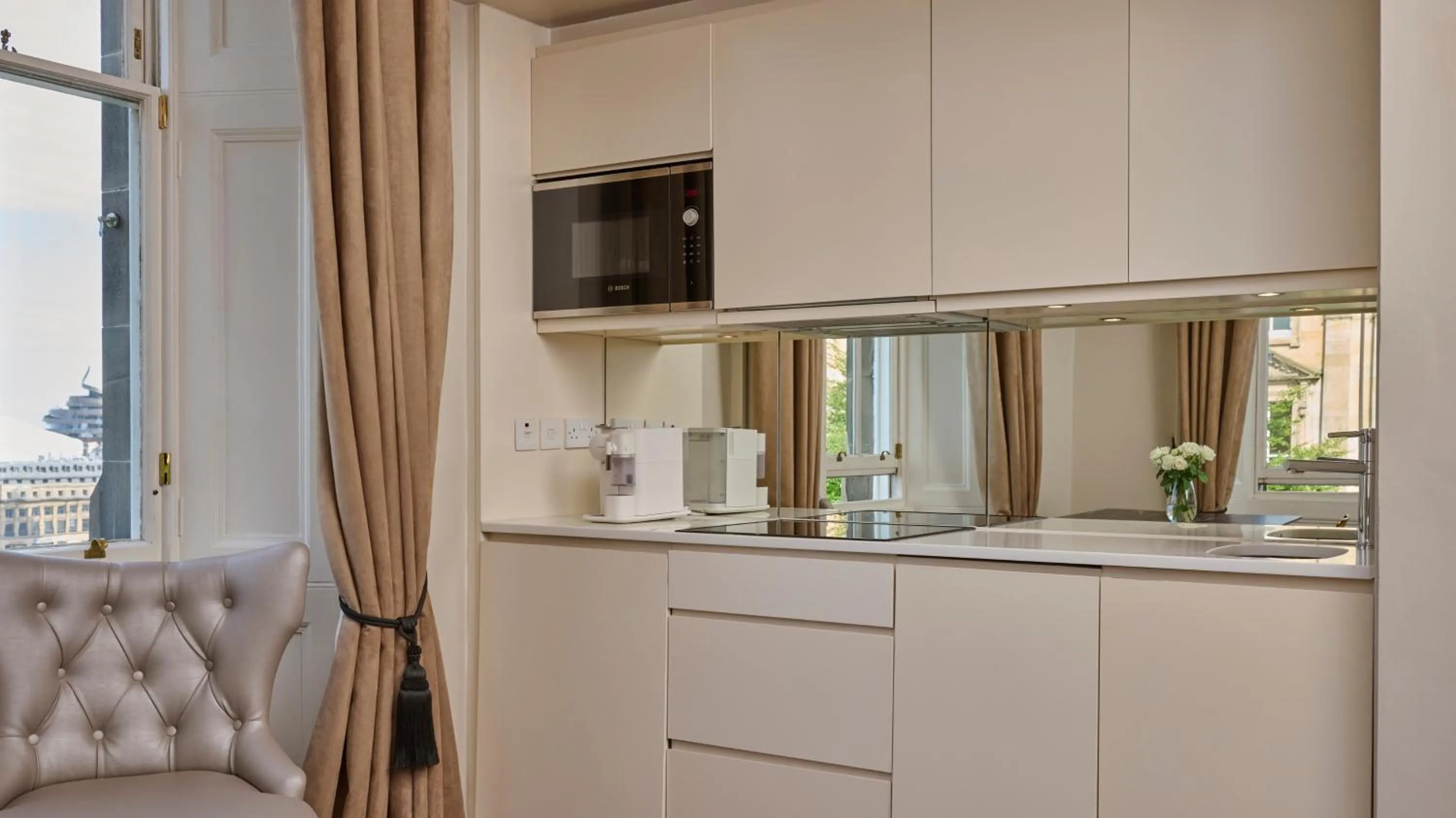 Kitchen or kitchenette in Fraser Suites Edinburgh