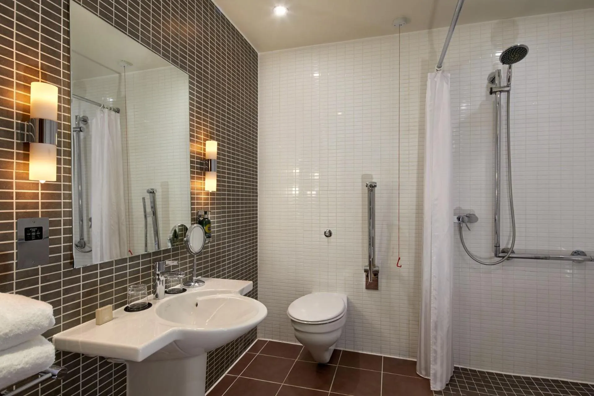 Bathroom in Fraser Suites Edinburgh