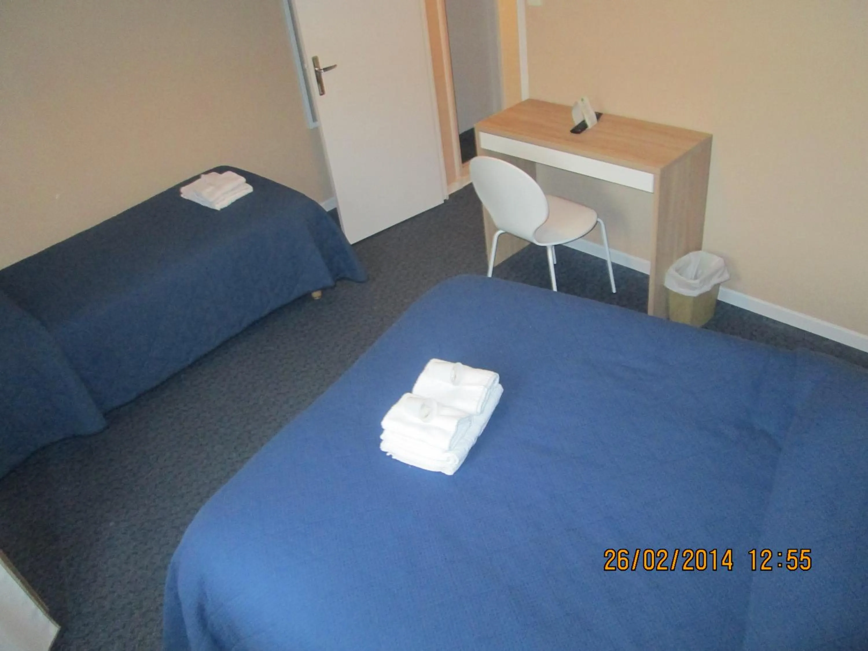 Bedroom, Bed in Hôtel-Restaurant Le Blueberry