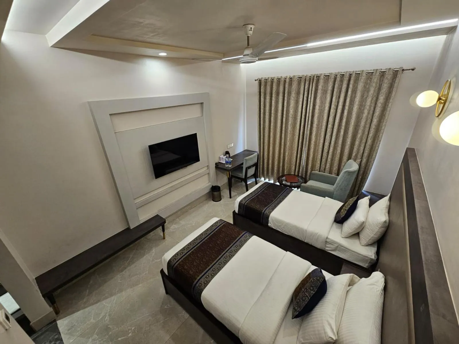 Hotel Abhinav International