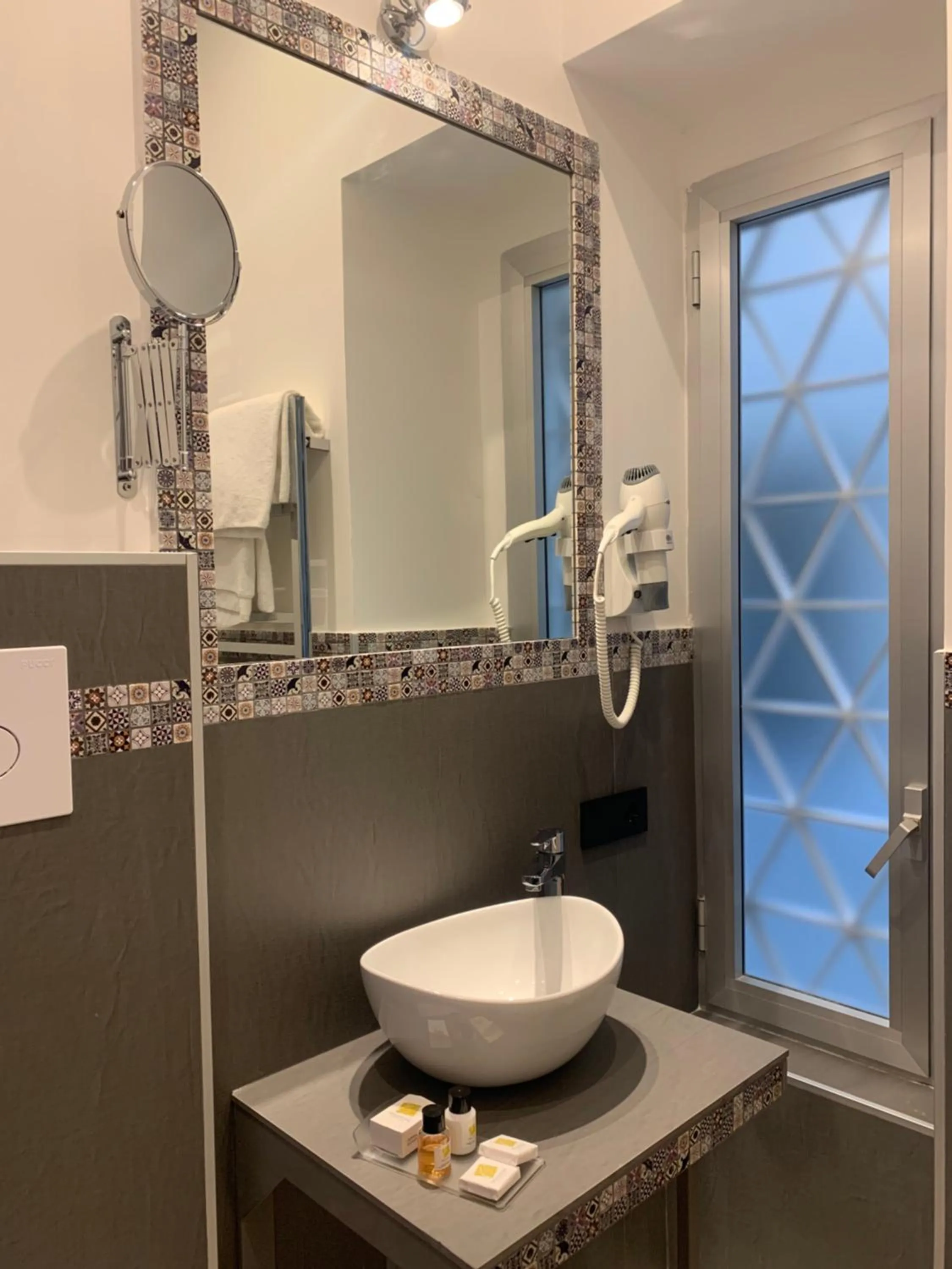 Bathroom in Cellamare Suite & Spa