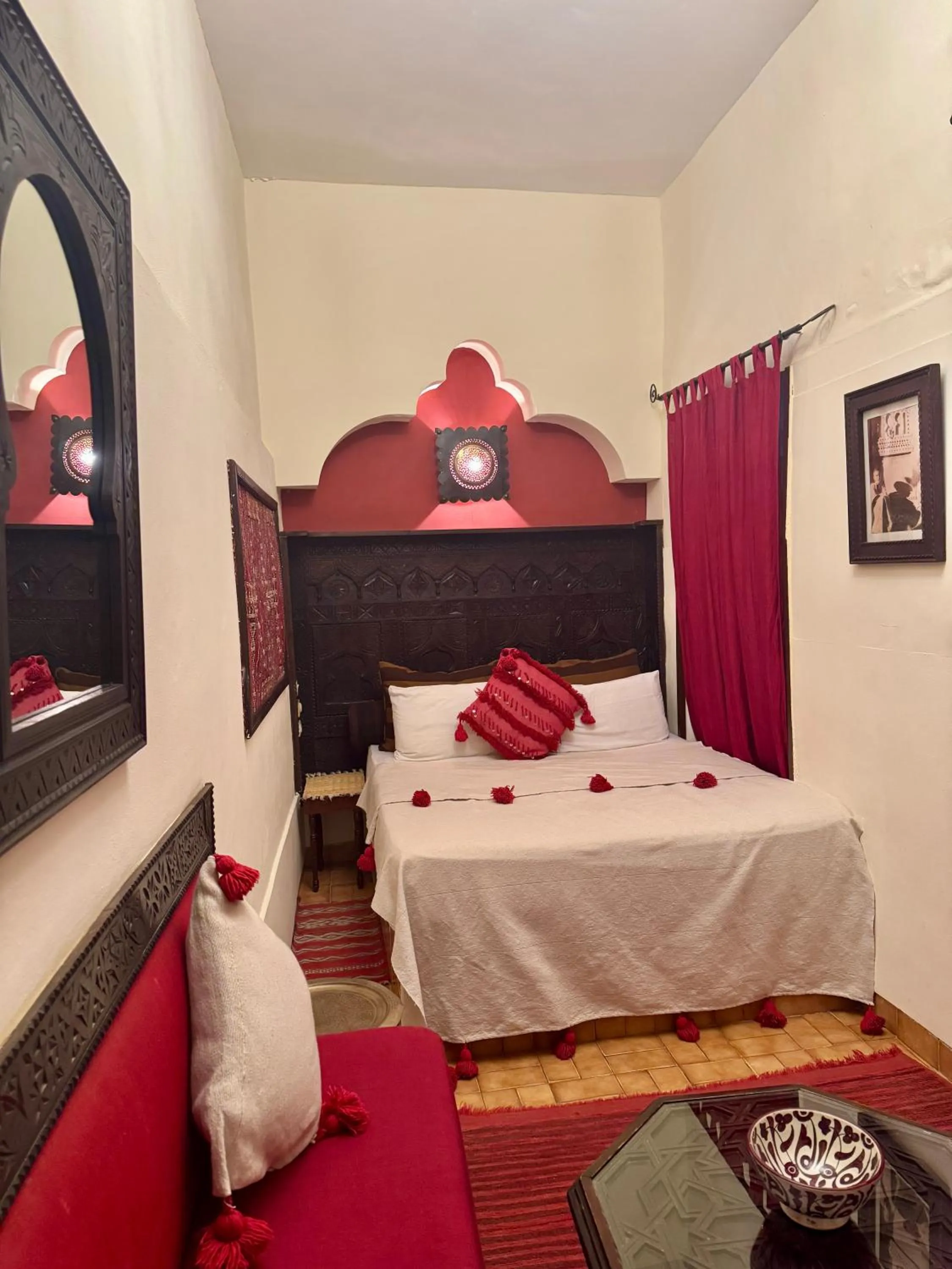 Bed in Riad Hotel Sherazade