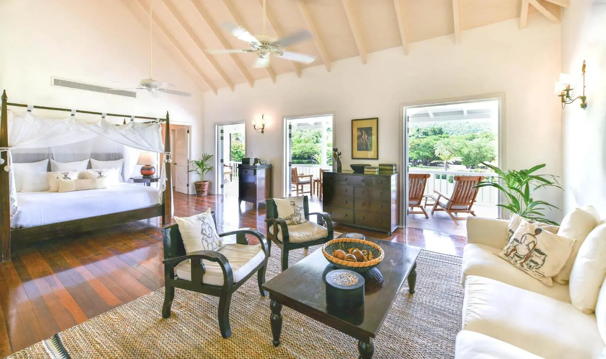 Deluxe Junior Suite in The Inn at English Harbour Deluxe Junior Suite in The Inn at English Harbour