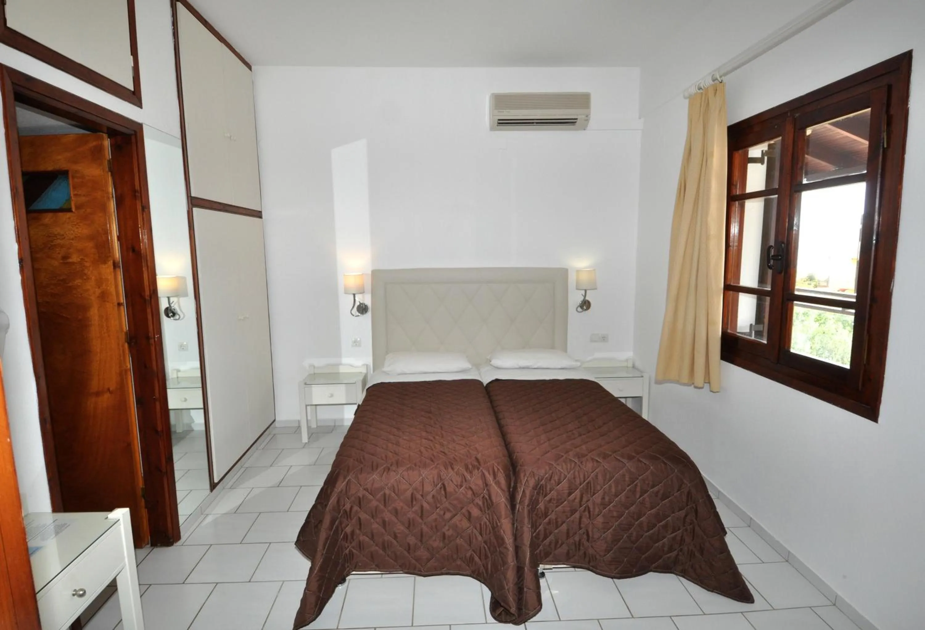 Bedroom, Bed in Pennystella Apartments