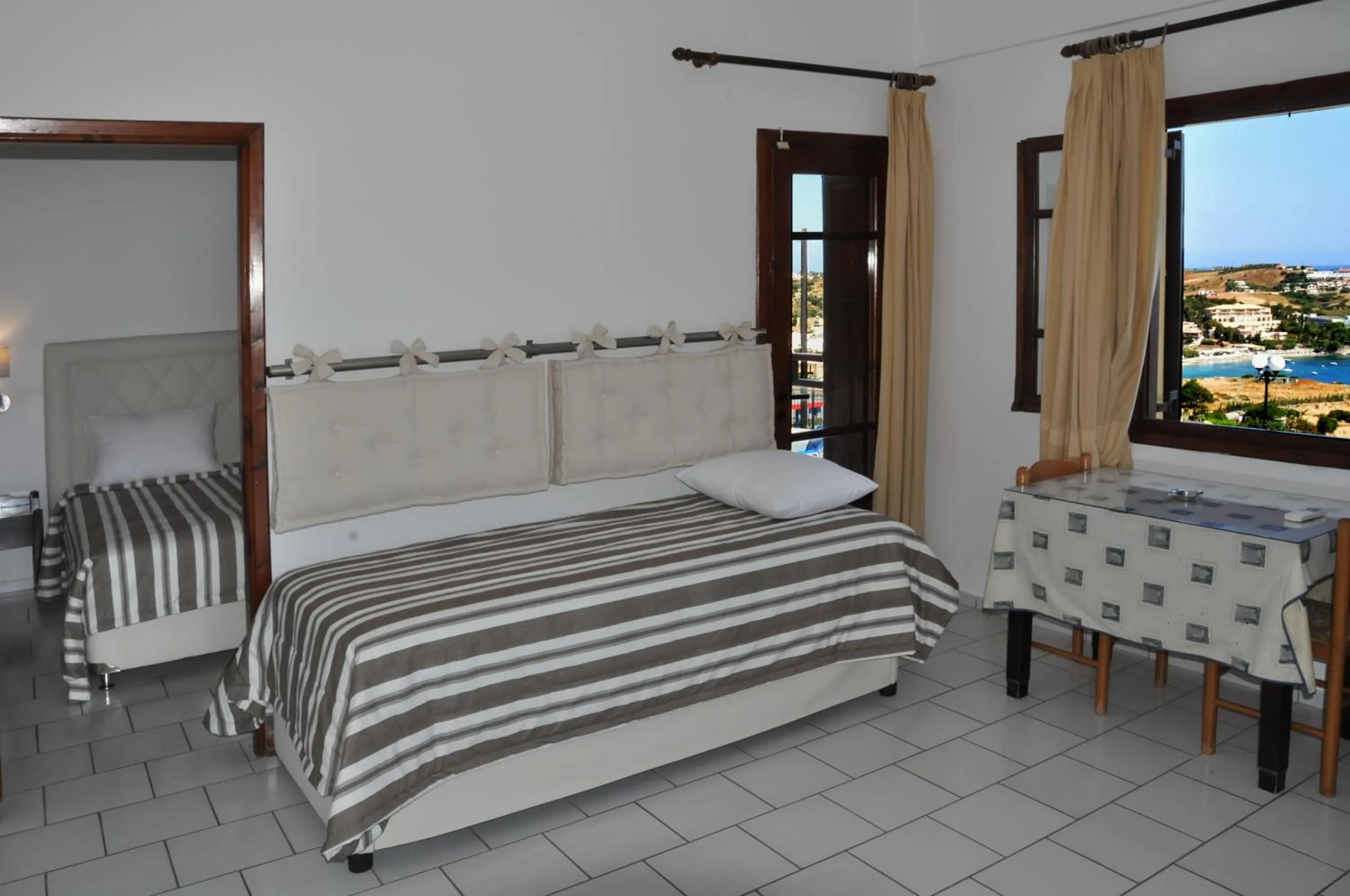 Bed in Pennystella Apartments