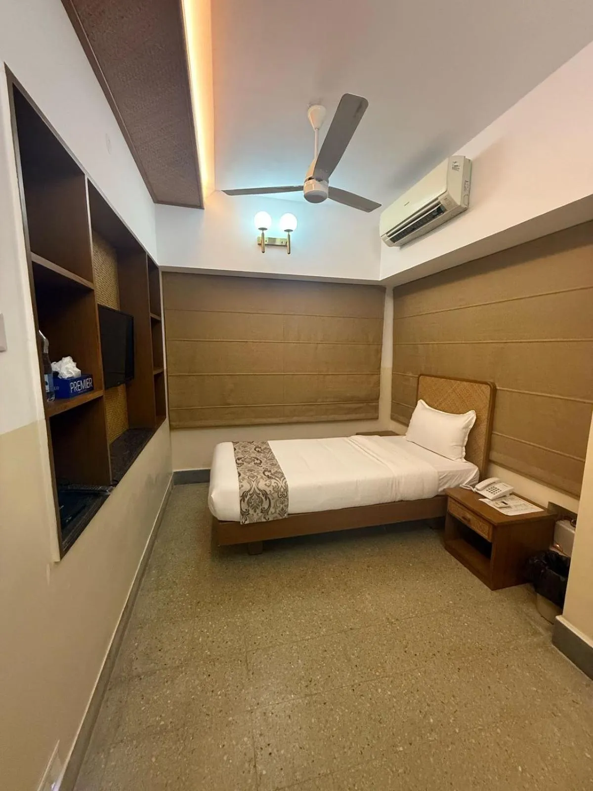 Bedroom, Bed in Hanu Reddy Residences Poes Garden